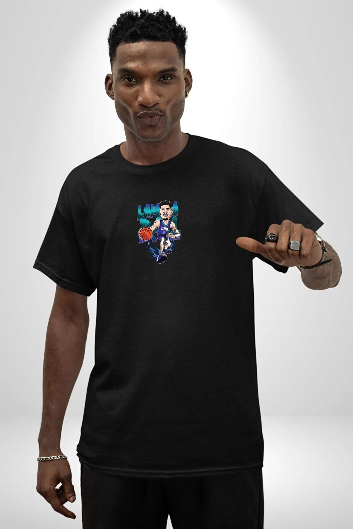 LaMelo Ball Basketbol Karikatür Siyah Oversize Kadın Erkek Ön Orta Minimal Baskılı Tişört