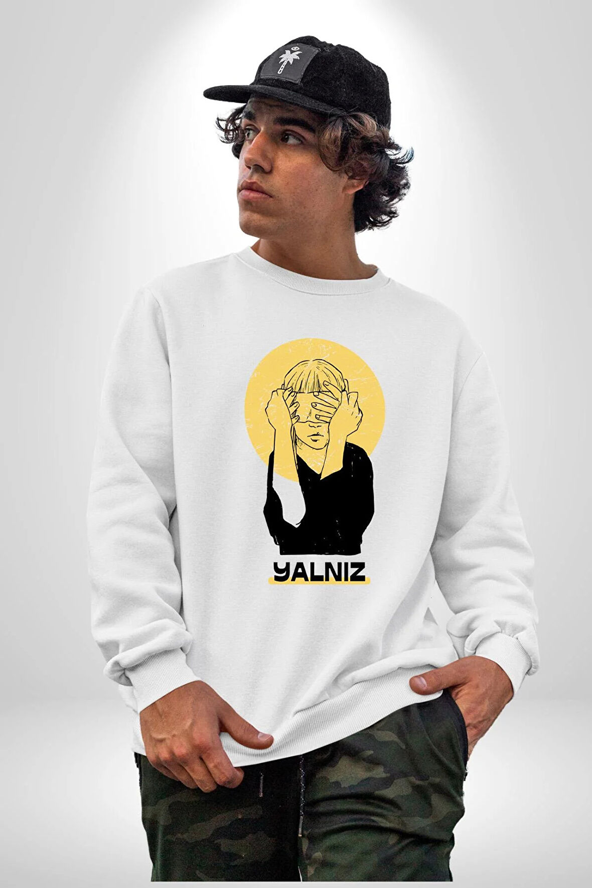 Yalnız Kadına Şiddete Hayır Kadın Erkek Beyaz Sweatshirt 