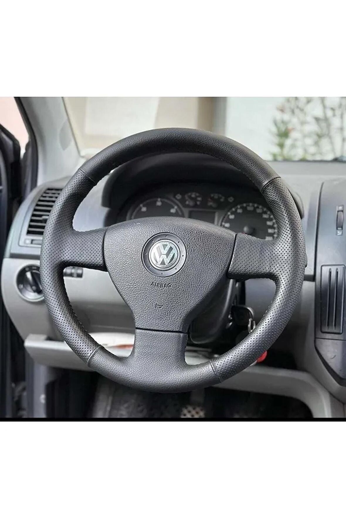 Volswagen Caddy - Polo 2006-2010 Araca Özel Direksiyon Kılıfı Noktalı-düz Deri Model