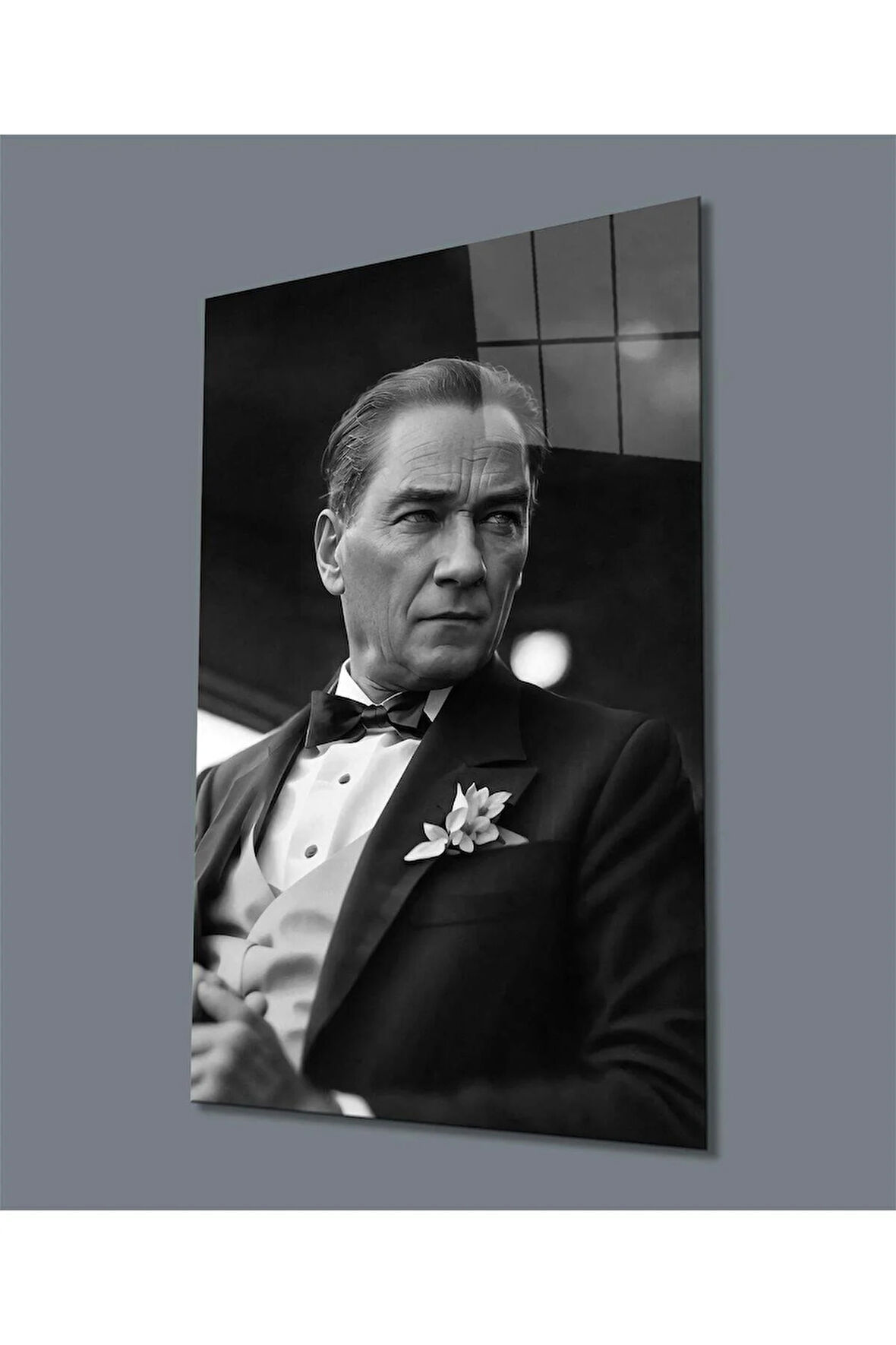Atatürk Siyah Beyaz Dikey Cam Tablo Hediyelik Büyük Tablo Ev Ofis Dekoru