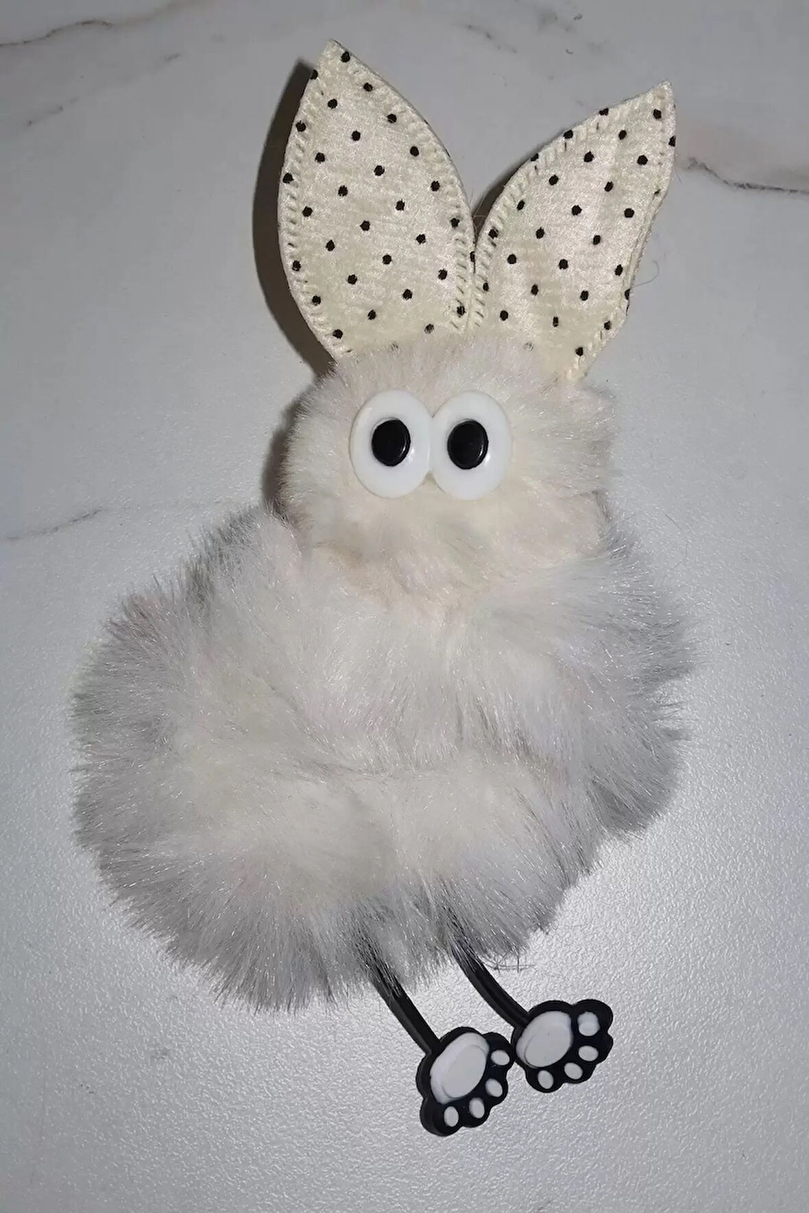 Caş Dekorasyon Krem Renk Tavşanlı Peluş Simit Toka