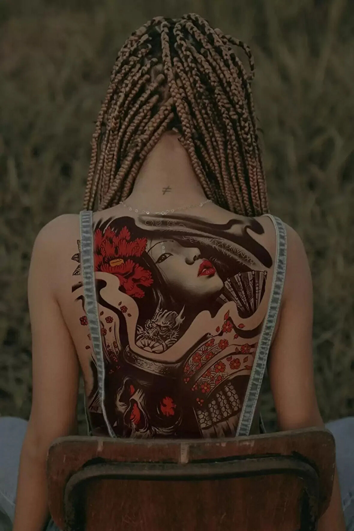 Caş Dekorasyon Kadın ve Kurukafa Modelli Geçici Sırt Dövme Tattoo