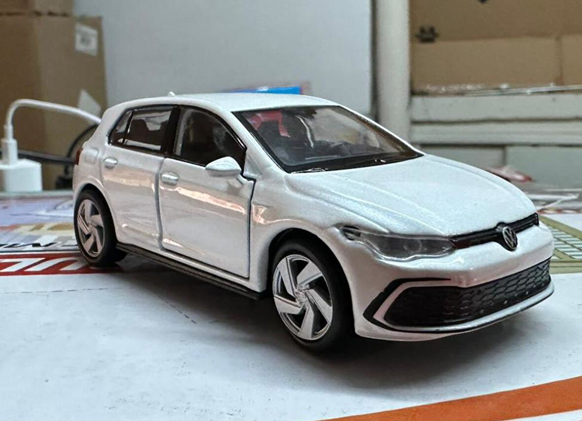 Oyuncak Metal Model Araba 1/36 Çek Bırak VW Golf 8 GTI Beyaz