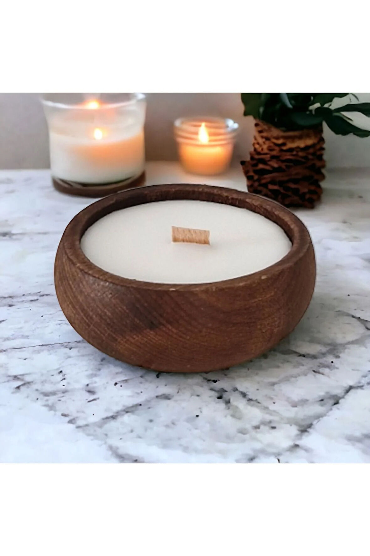 Ahşap Mumlukta Lavanta Kokulu %100 Doğal Soya Mum (9 cm)