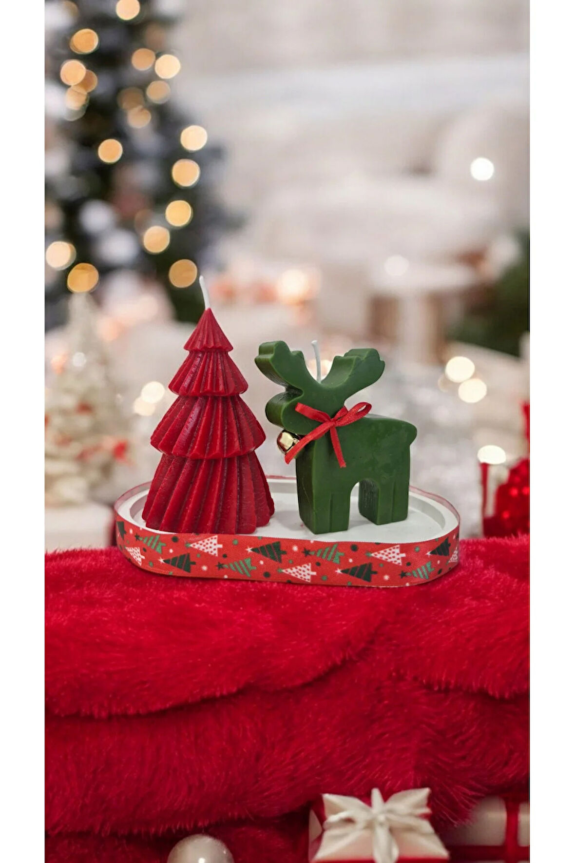 Yılbaşı Mum Set - Yeşil Geyik, Kırmızı Çam, Beyaz Taş Tepsi