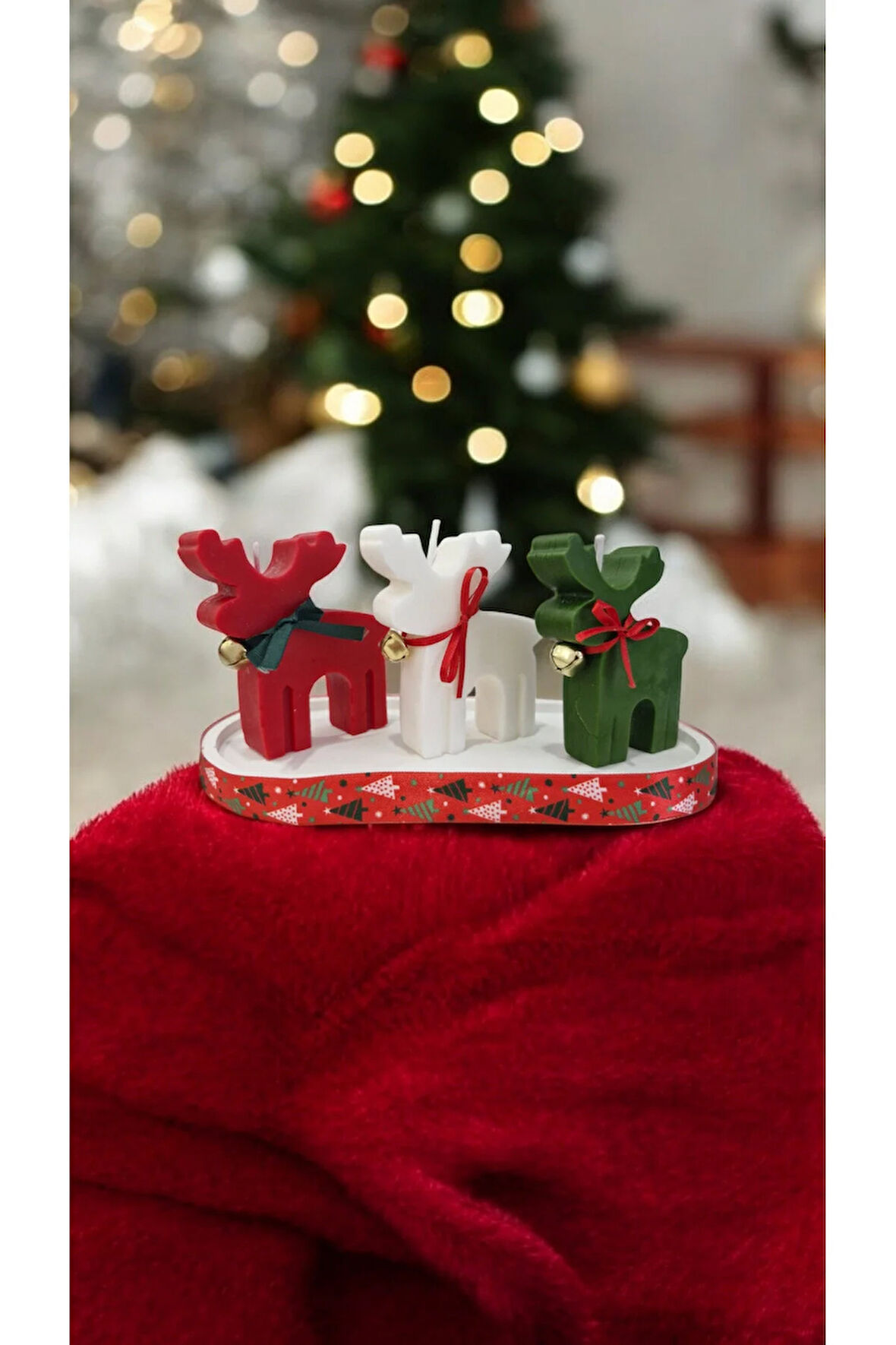 Yılbaşı Mum Set - Kırmızı Geyik, Yeşil Geyik, Beyaz Geyik, Beyaz Taş Tepsi