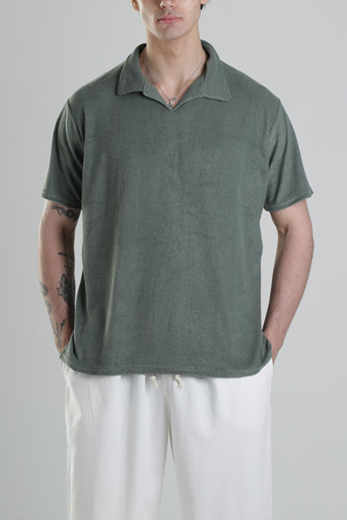 Yeşil V Yaka T-Shirt