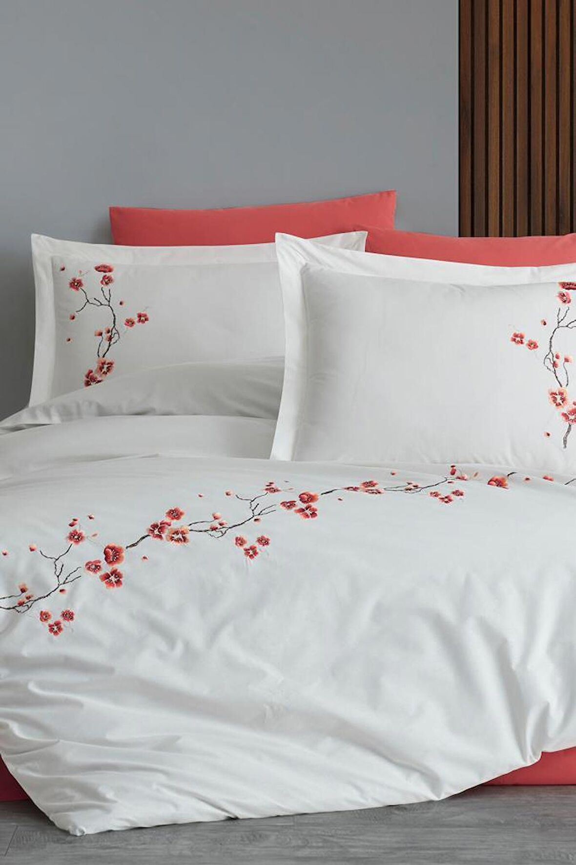Sakura Nakışlı %100 Pamuk Çift Kişilik Nevresim Takımı Krem
