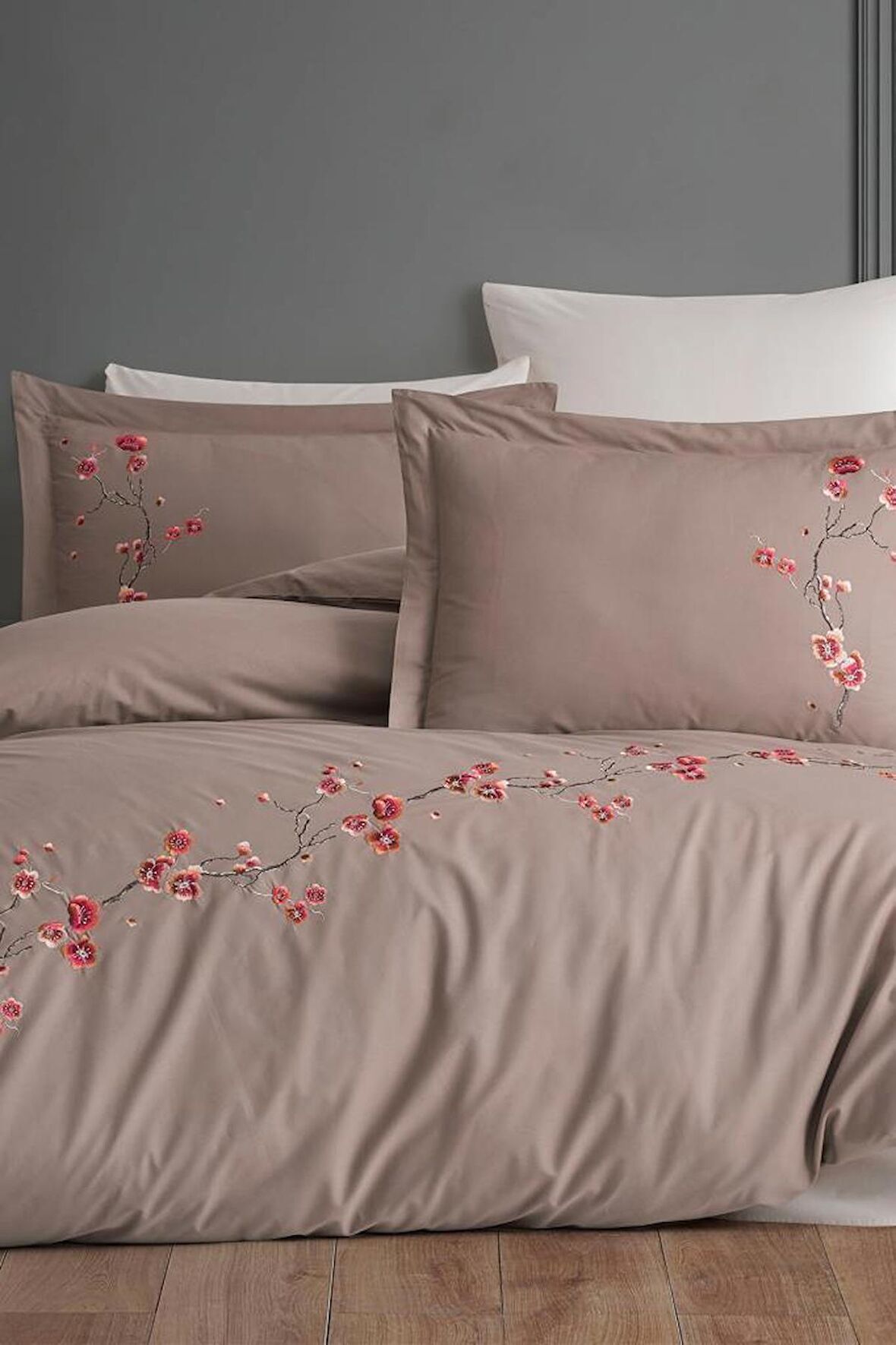 Sakura Nakışlı %100 Pamuk Çift Kişilik Nevresim Takımı Vizon