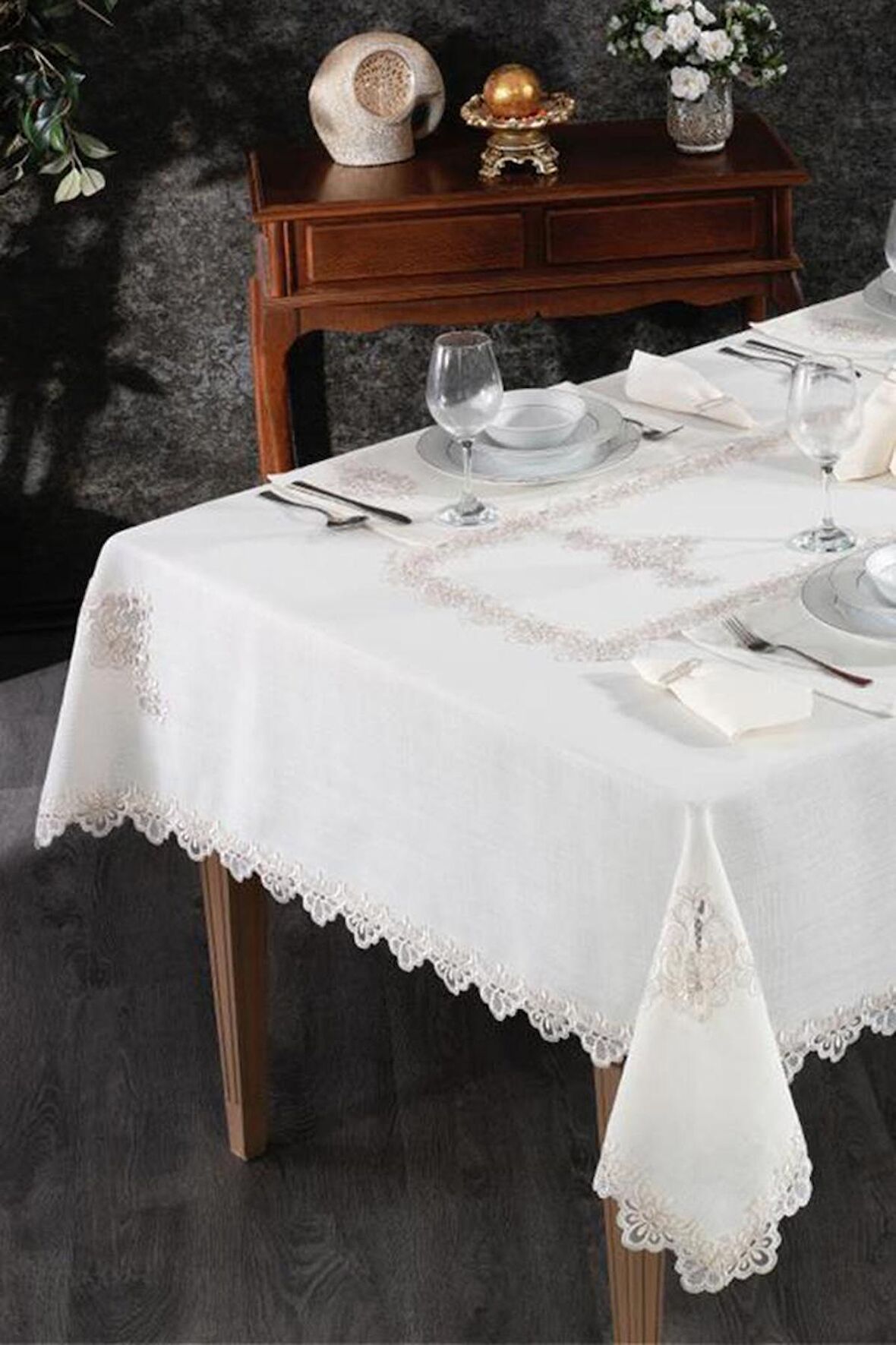 Sahra Fransız Dantelli Yemek Takımı - 26 Parça Krem