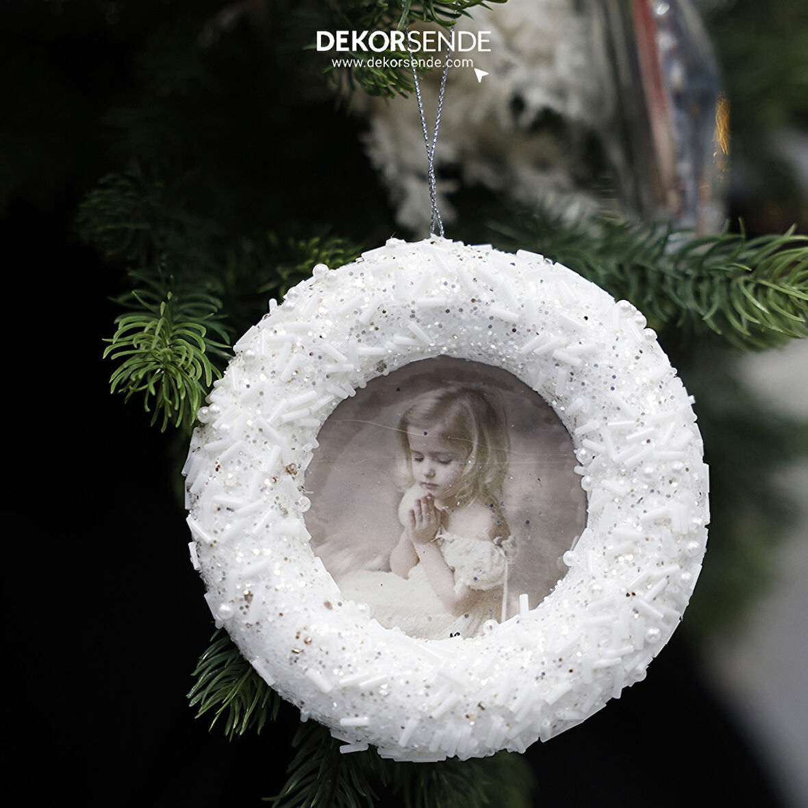 Yılbaşı Süsü Taşlı Yuvarlak Çerçeve Beyaz 12 cm