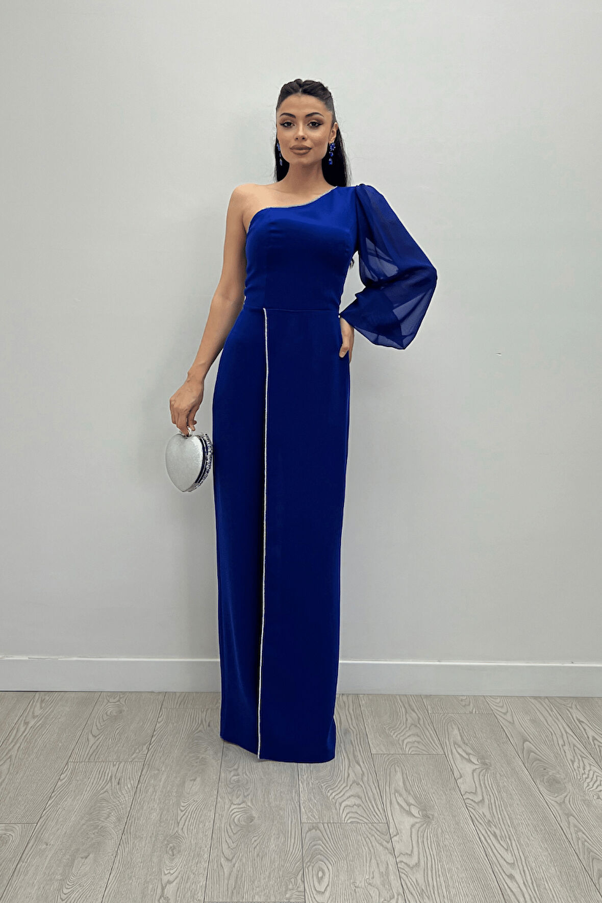 Krep Kumaş Payet Detaylı Şifon Kol Tulum - SAKS MAVİ