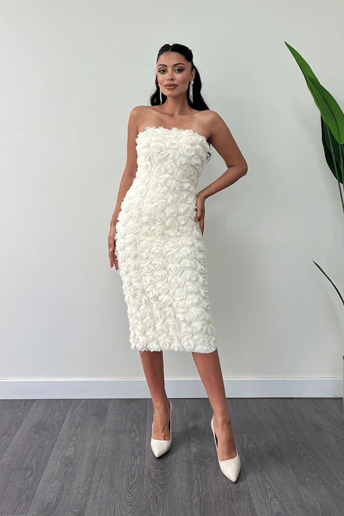 Üç Boyutlu Kumaş Bolero Detaylı Kalem Elbise - KREM