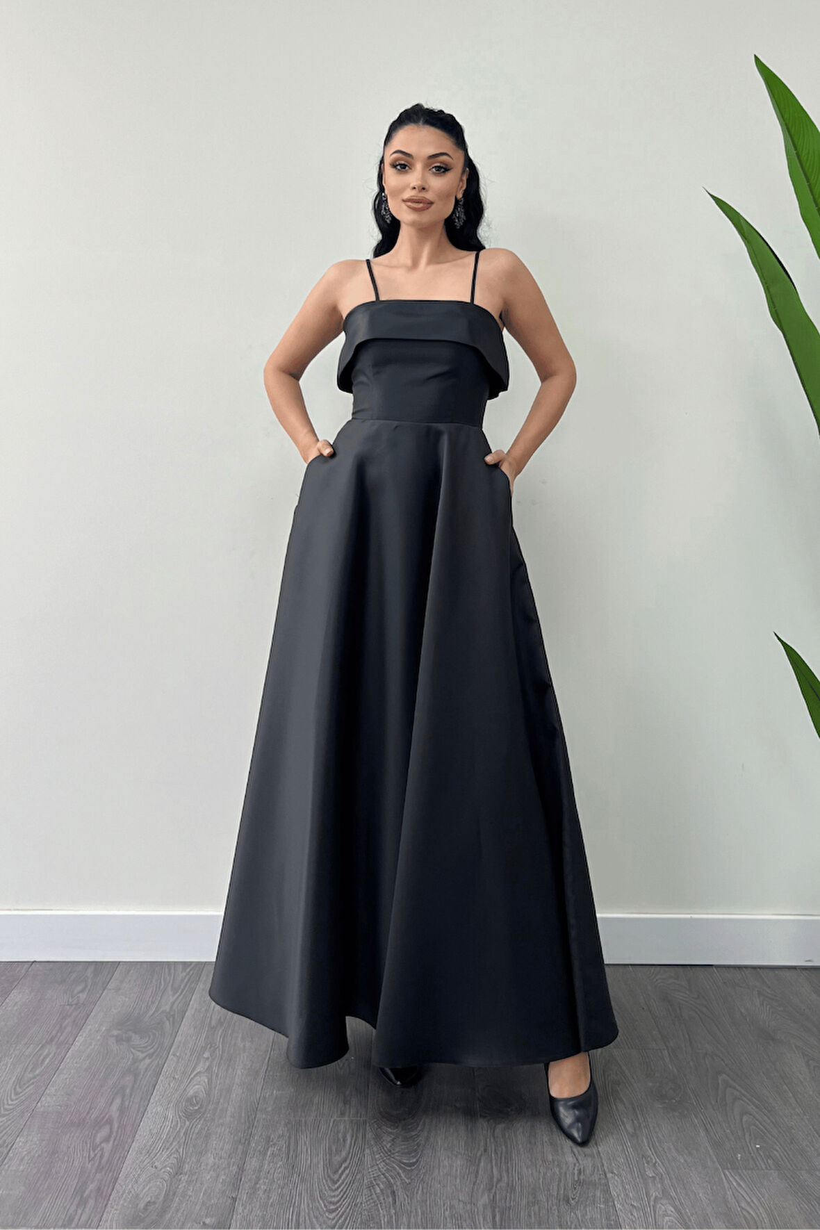 Tafta Saten Kumaş Askılı Abiye Elbise - SİYAH