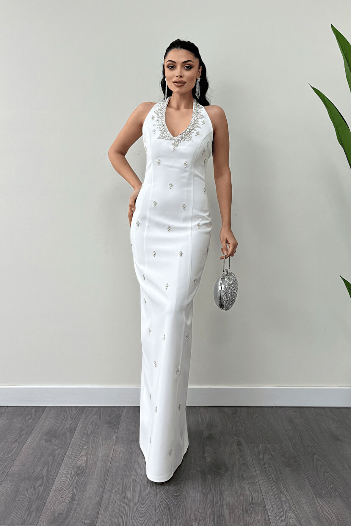 Atlas Kumaş Taş Detaylı Boyundan Bağlama Abiye Elbise - BEYAZ