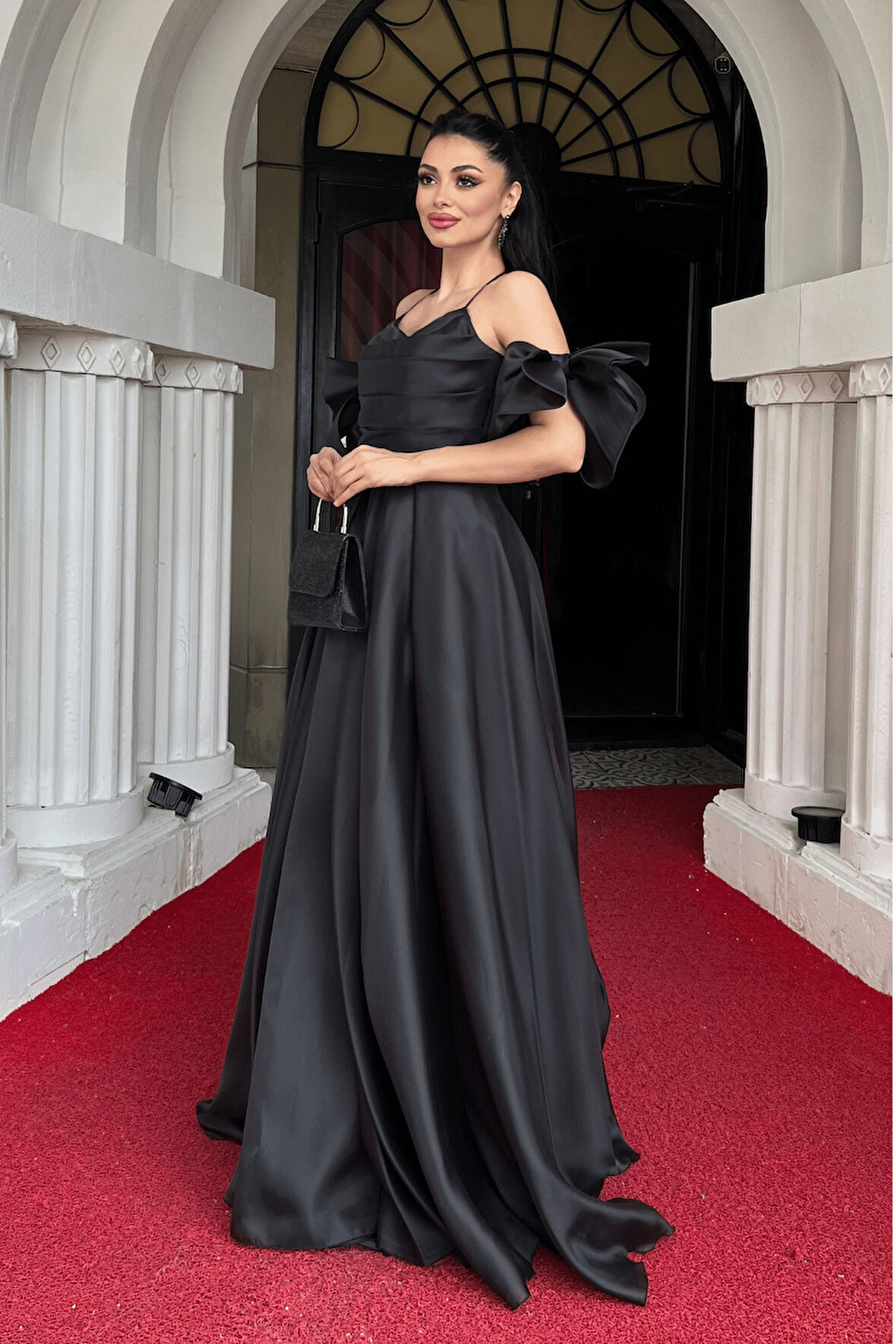 Organze Kumaş Sırtı İpli Tasarım Elbise - SİYAH