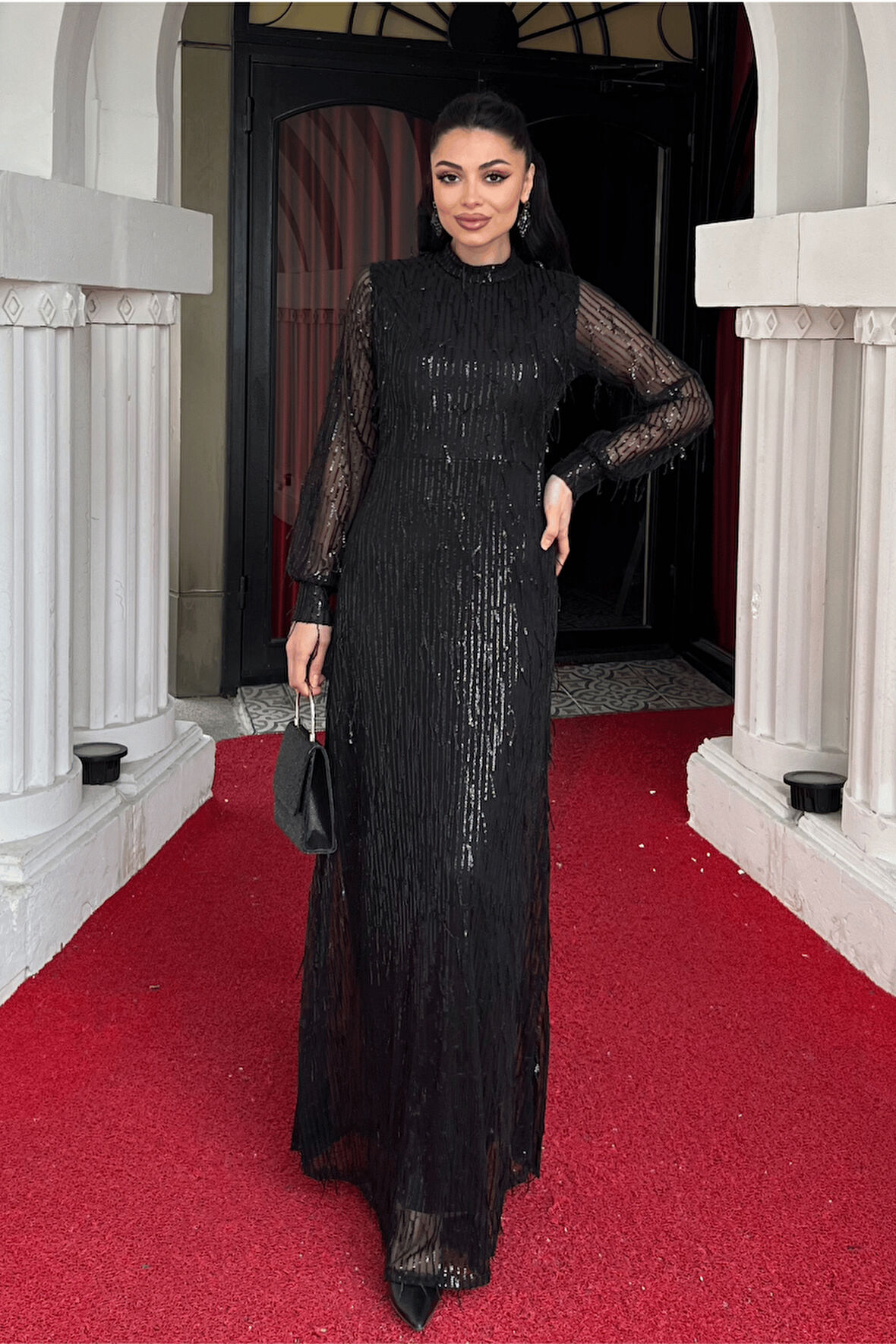 Saçaklı Pul Payet Kumaş Uzun Abiye - SİYAH