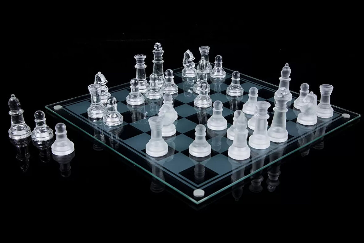 Glass Chess Cam Satranç Takımı