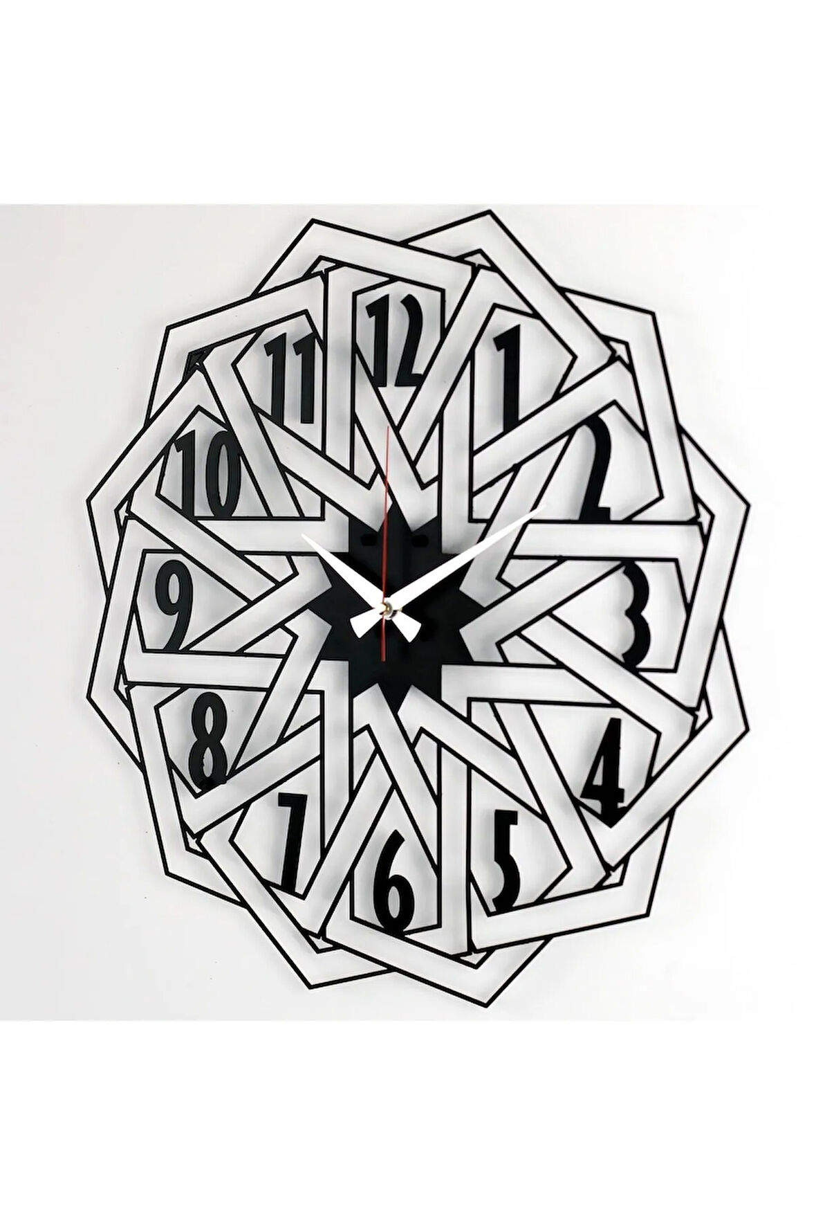 Geometrik Tasarımlı Metal Duvar Saati