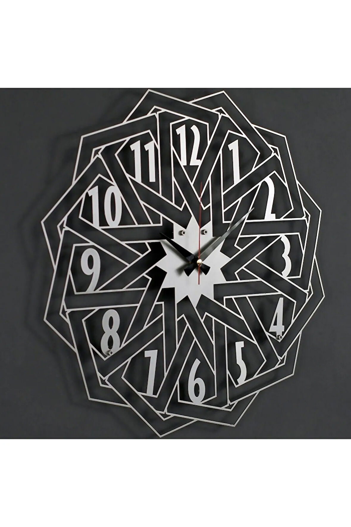 Geometrik Tasarımlı Metal Duvar Saati
