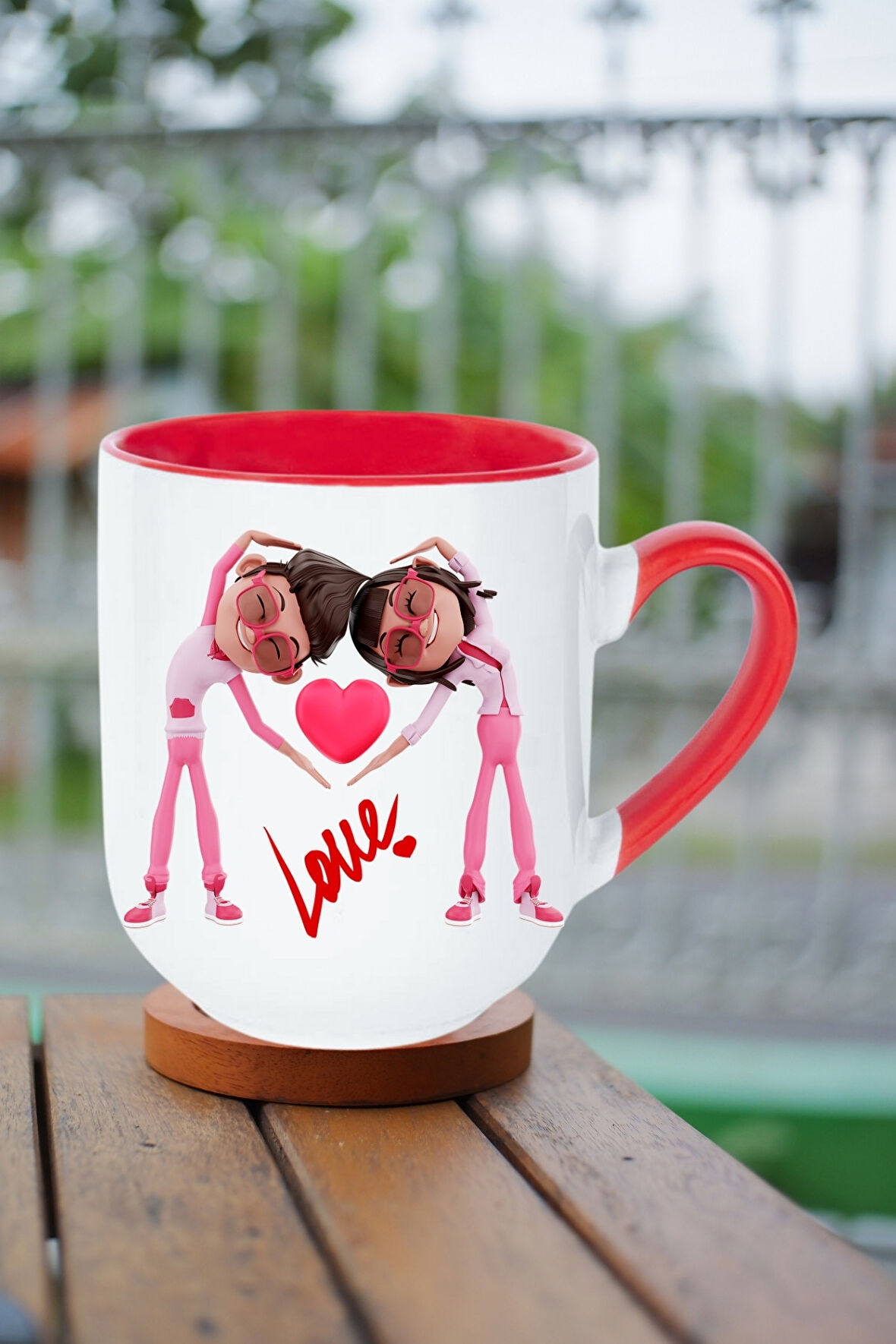 Mutlu Çiftler Love Baskılı Hediye İçi Kırmızı Lüx Kupa Bardak Porselen Çay Kahve Fincanı