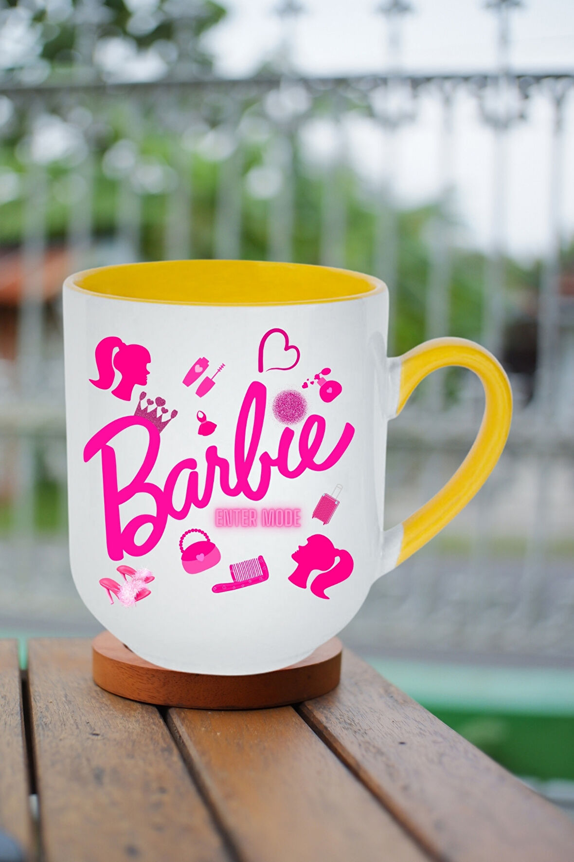 Enter Mode Barbie Baskılı İçi Sarı Lüx Kupa Bardak Porselen Çay Kahve Fincanı