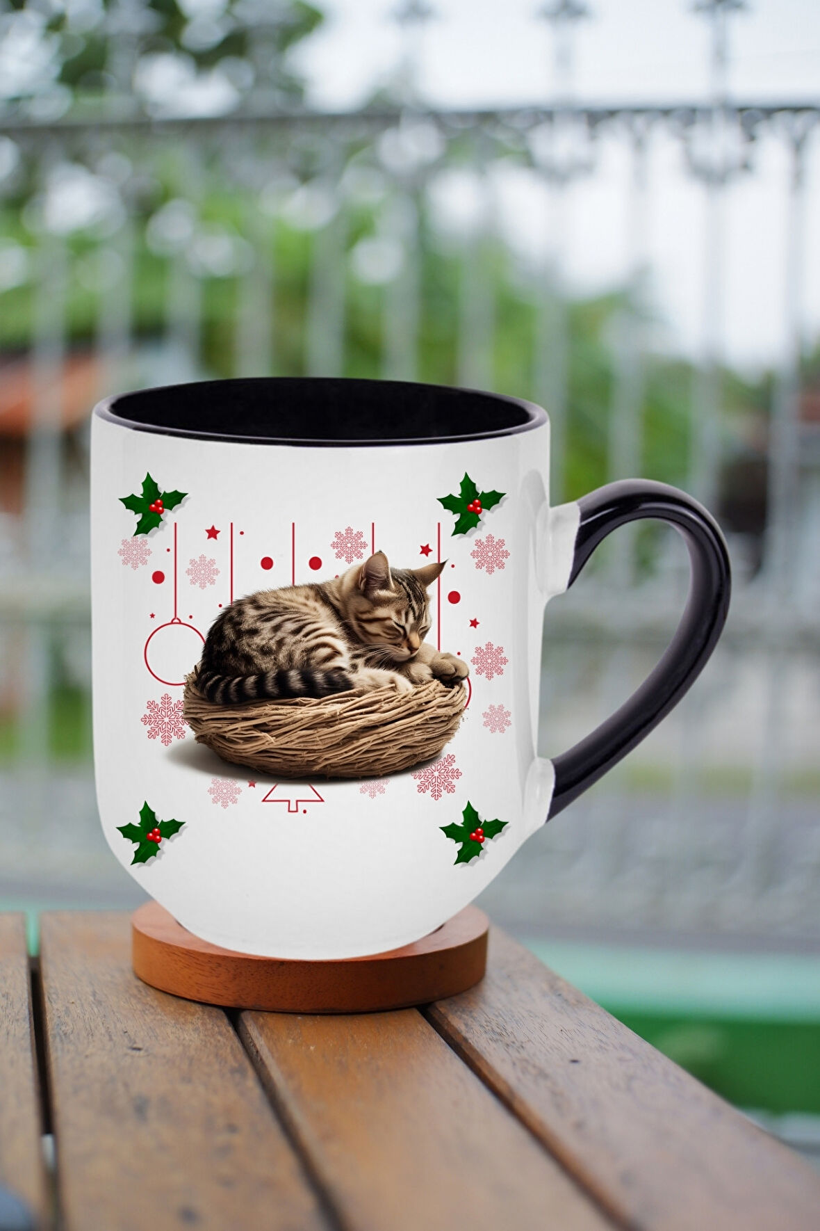 Yeni Yıl Uykucu Kedi Baskılı İçi Siyah Lüx Kupa Bardak Porselen Çay Kahve Fincanı