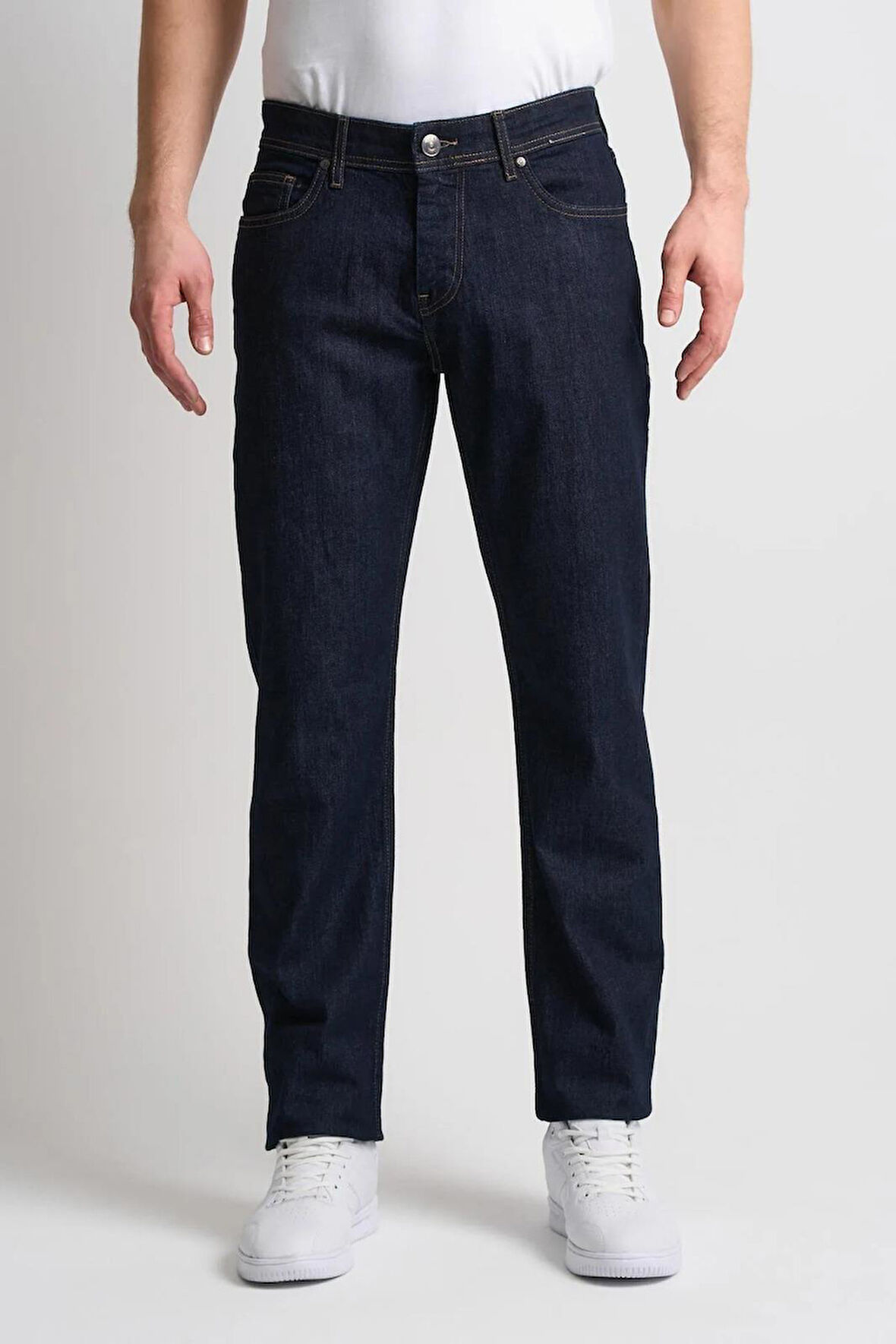 ALEXANDERGARDI Straight Fit Jean
