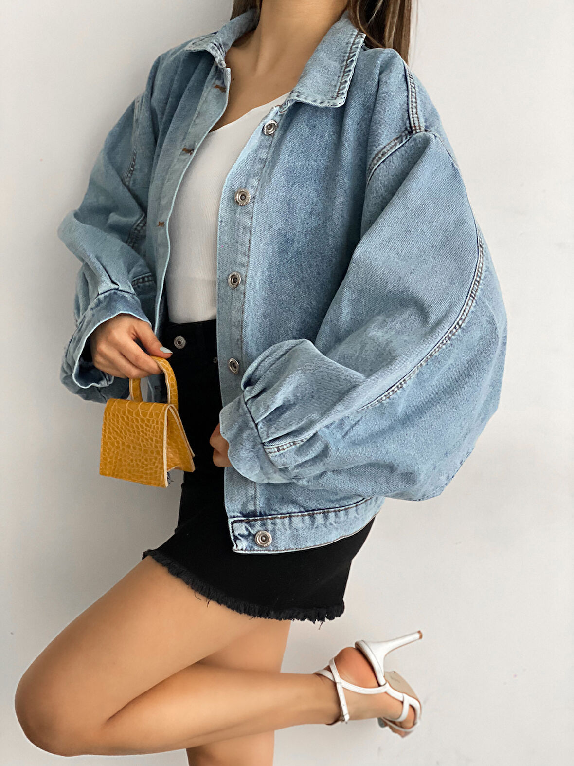 Kadın Balon Kol Oversize Çift Cepli Denim Ceket 