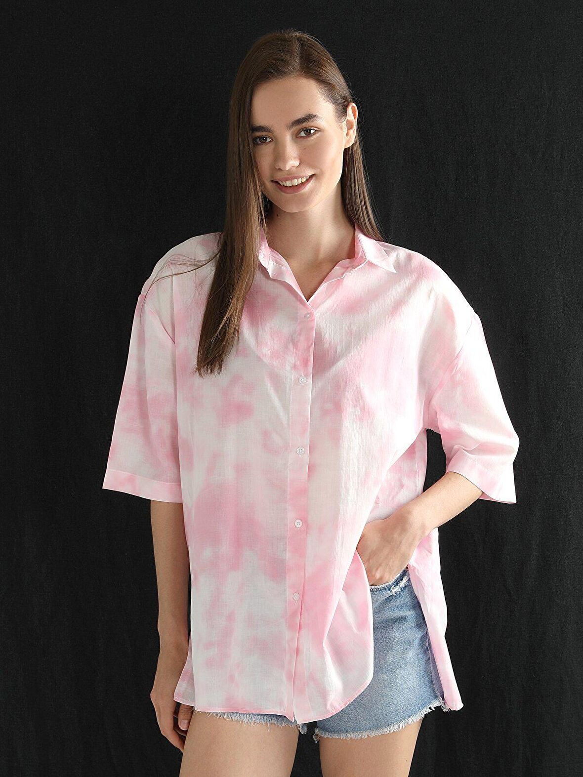 Relaxed Fit Desenli Kadın Pembe Kısa Kol Gömlek
