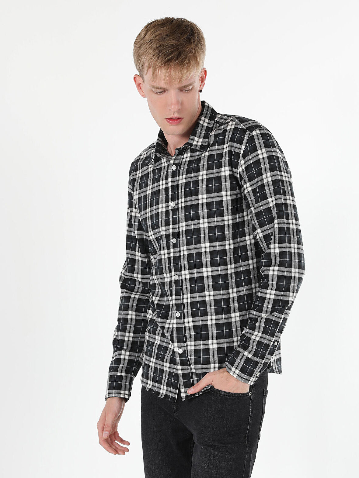 Slim Fit Kareli Siyah Erkek Uzun Kol Gömlek