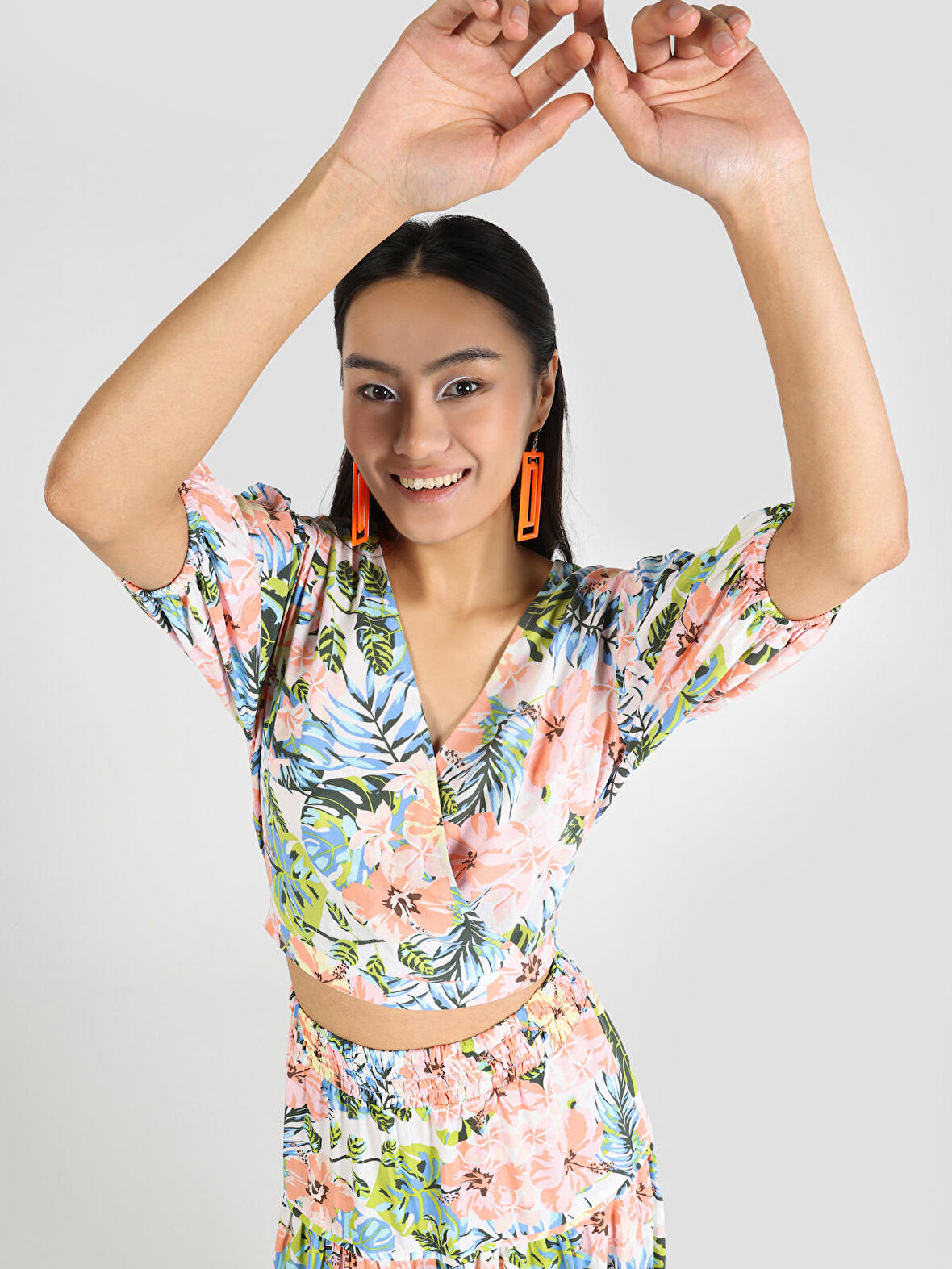 Slim Fit Çok Renkli Kadın Kısa Kol Gömlek