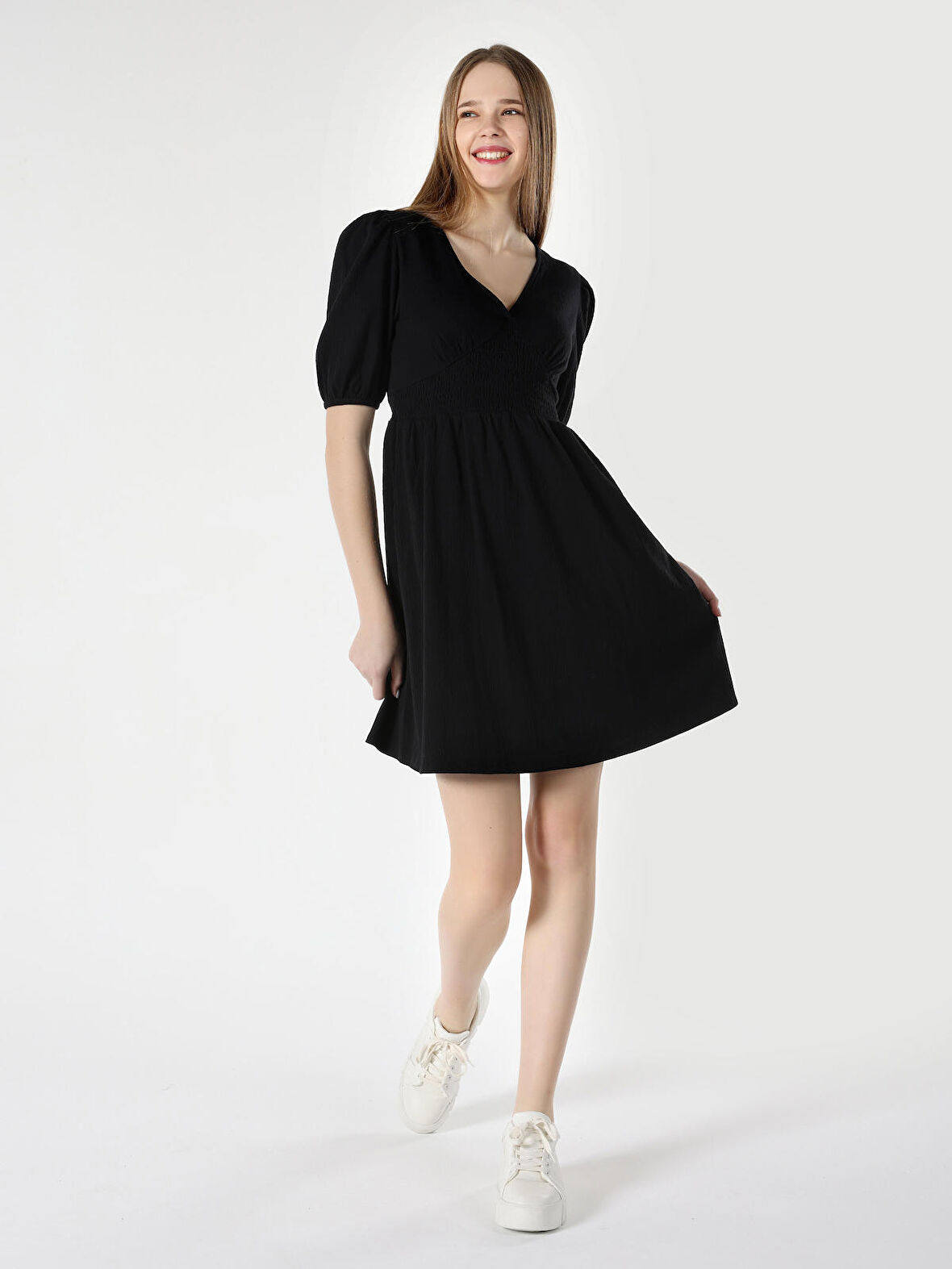 Regular Fit V Yaka Basic Siyah Kadın Elbise
