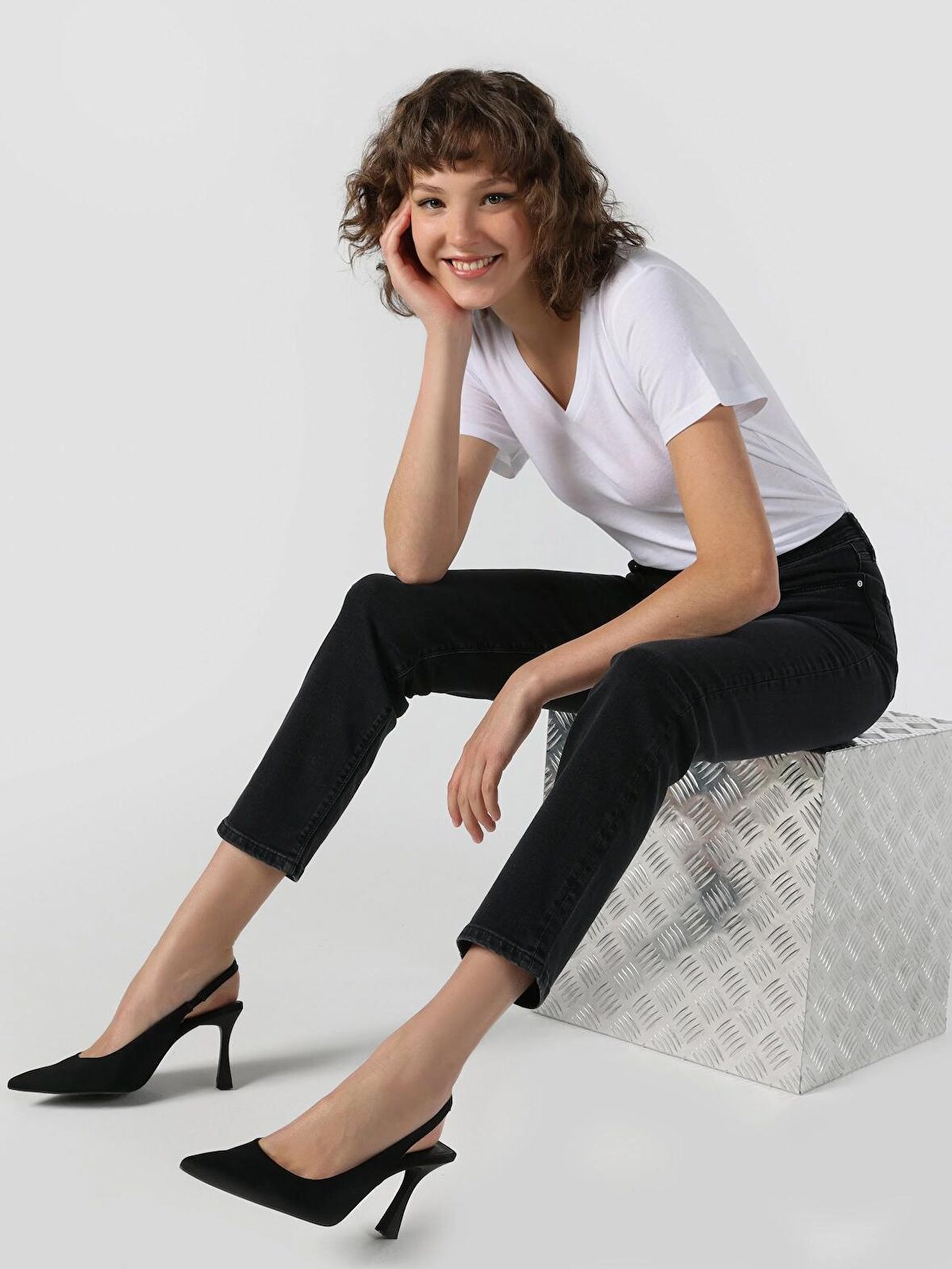 703 Carla Slim Fit Normal Bel Düz Paça Kadın Jean Pantolon Cl1064386