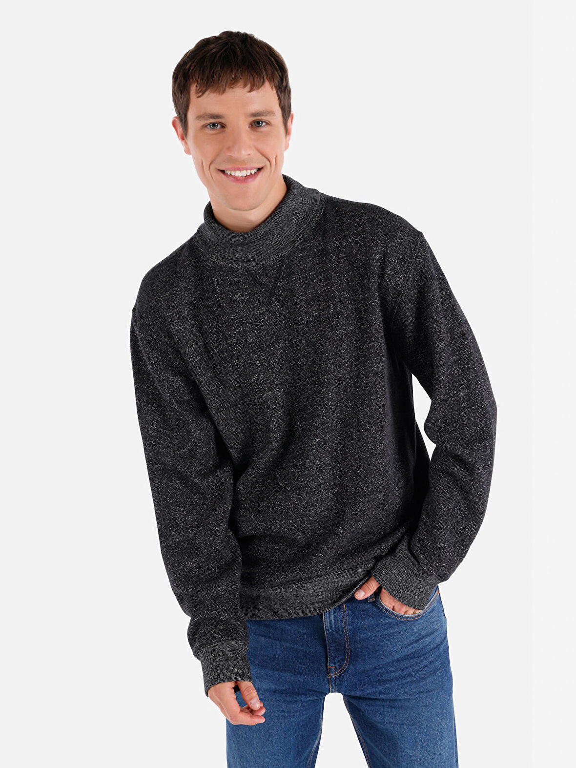 Regular Fit Yarı Balıkçı Yaka Siyah Erkek Uzun Kol Tişört