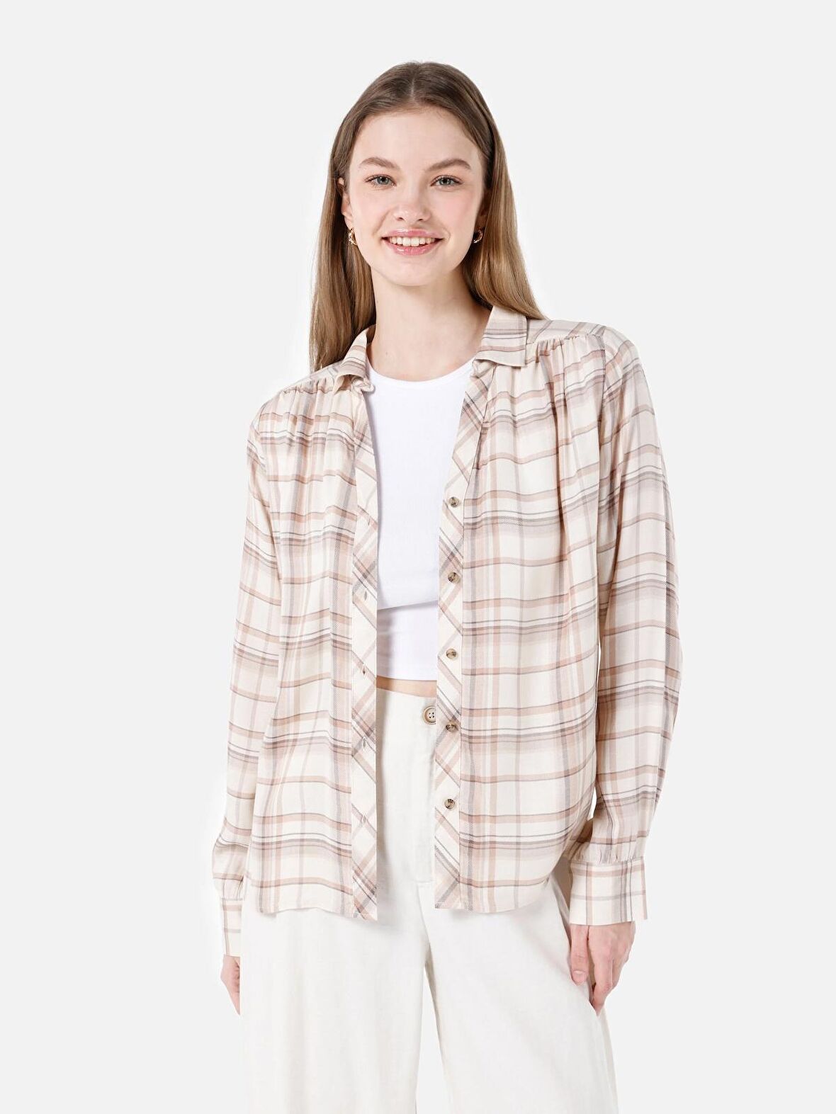 Normal Kesim Shirt Yaka Bej Kadın Uzun Kol Gömlek Cl1065856