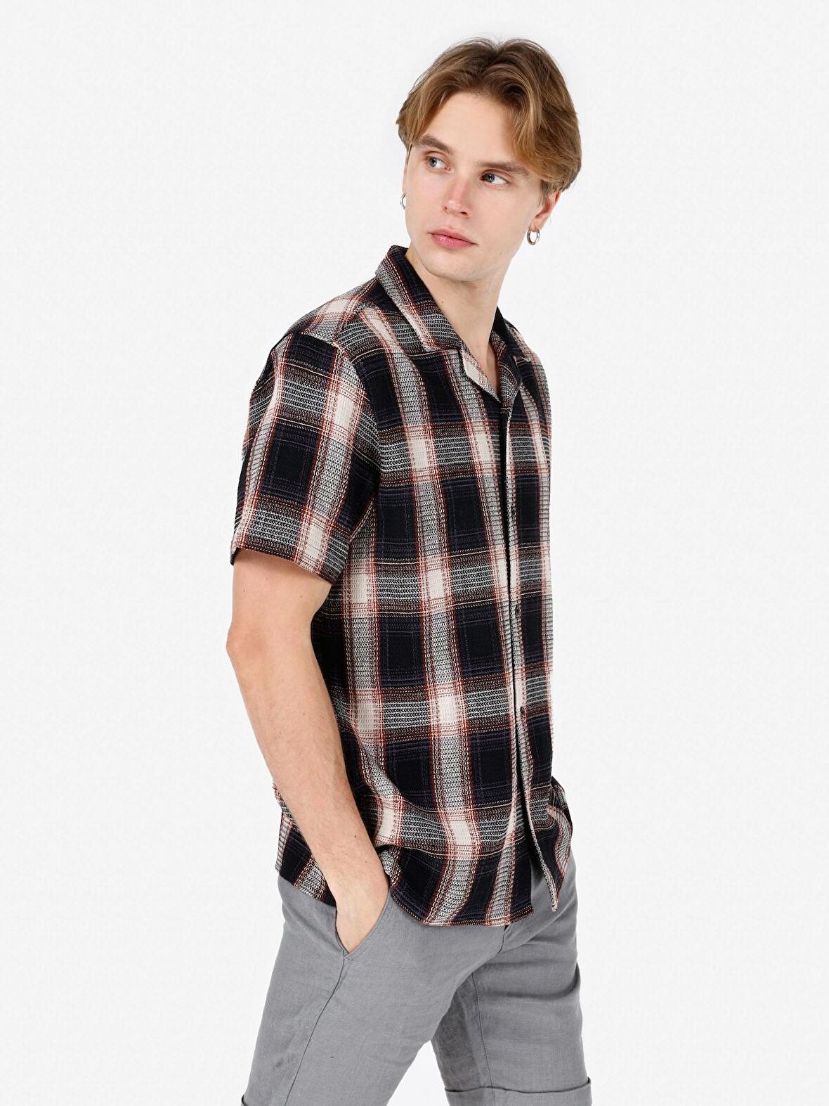 Normal Kesim Shirt Yaka Kareli Lacivert Erkek Kısa Kol Gömlek Cl1067068