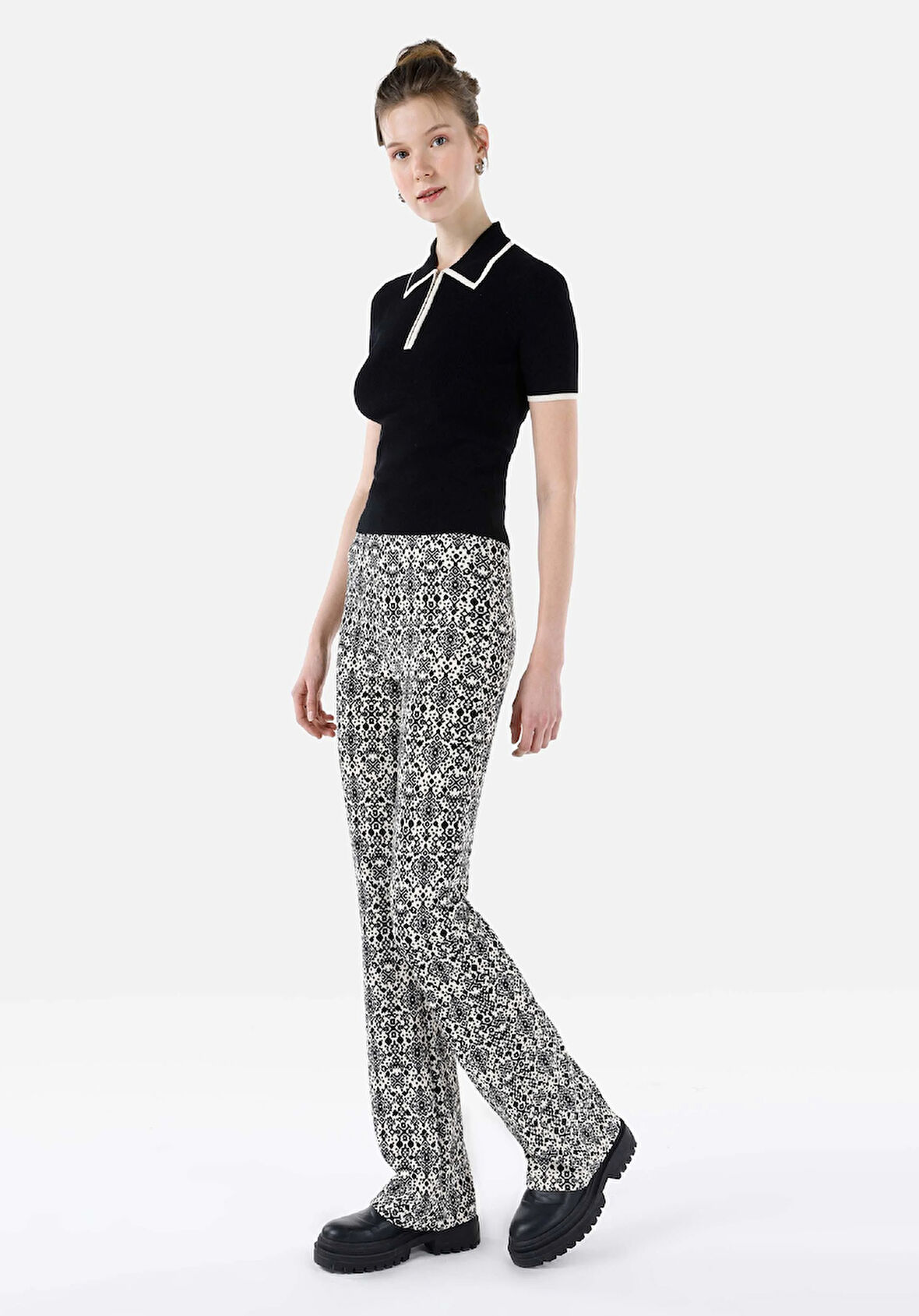 Slim Fit Orta Bel Baskılı Kadın Siyah Eşofman Altı