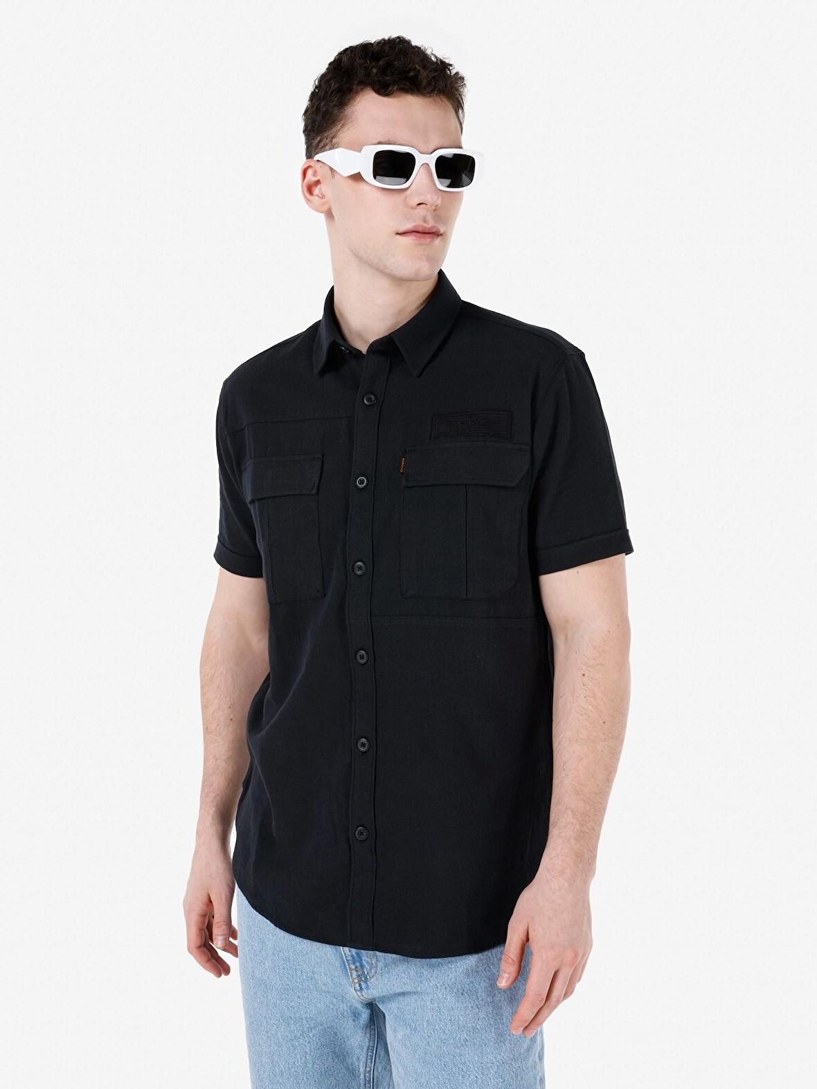 Normal Kesim Shirt Yaka Siyah Erkek Kısa Kol Gömlek