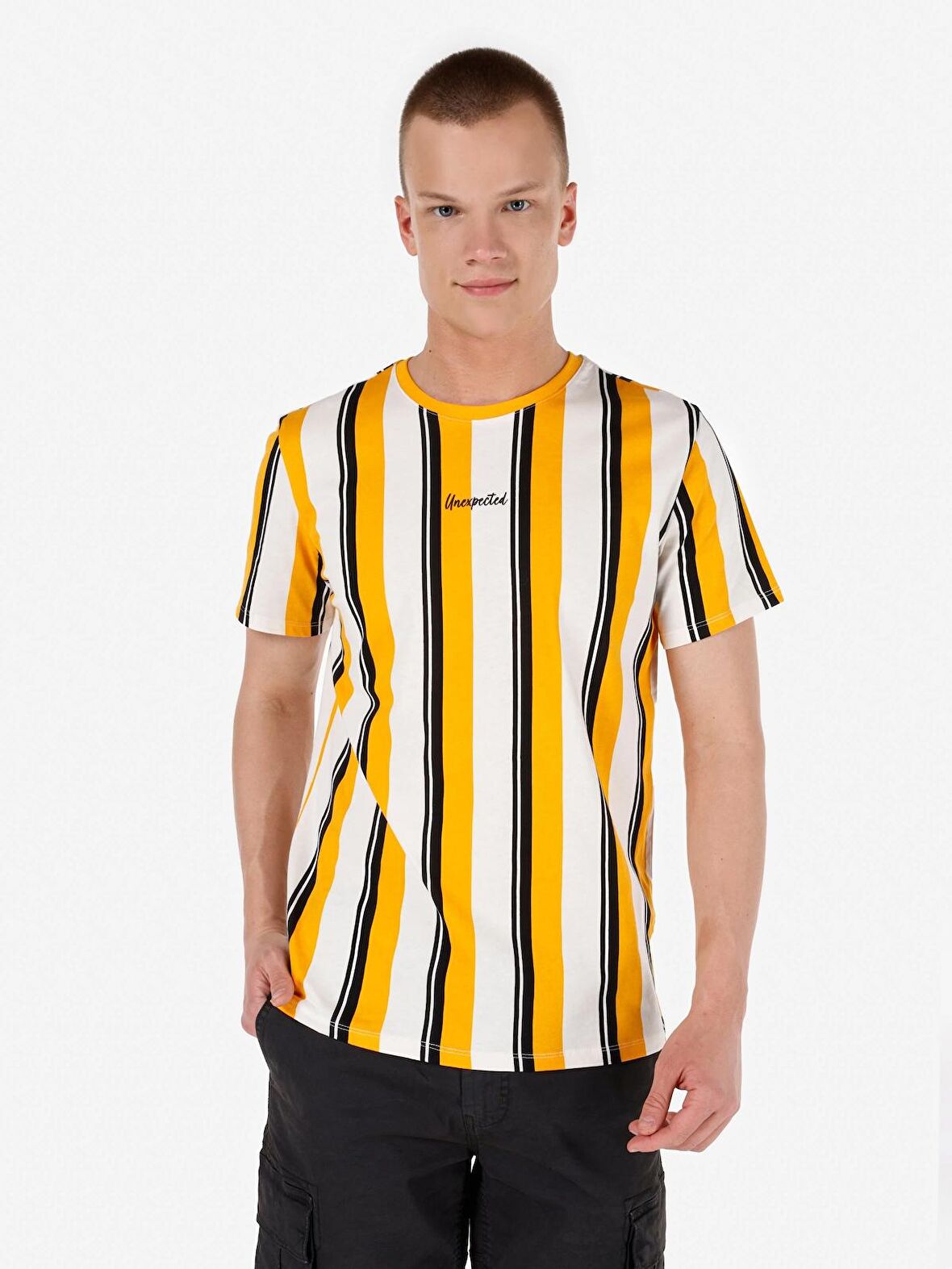 Normal Kesim Bisiklet Yaka Sarı Erkek Kısa Kol Tişört