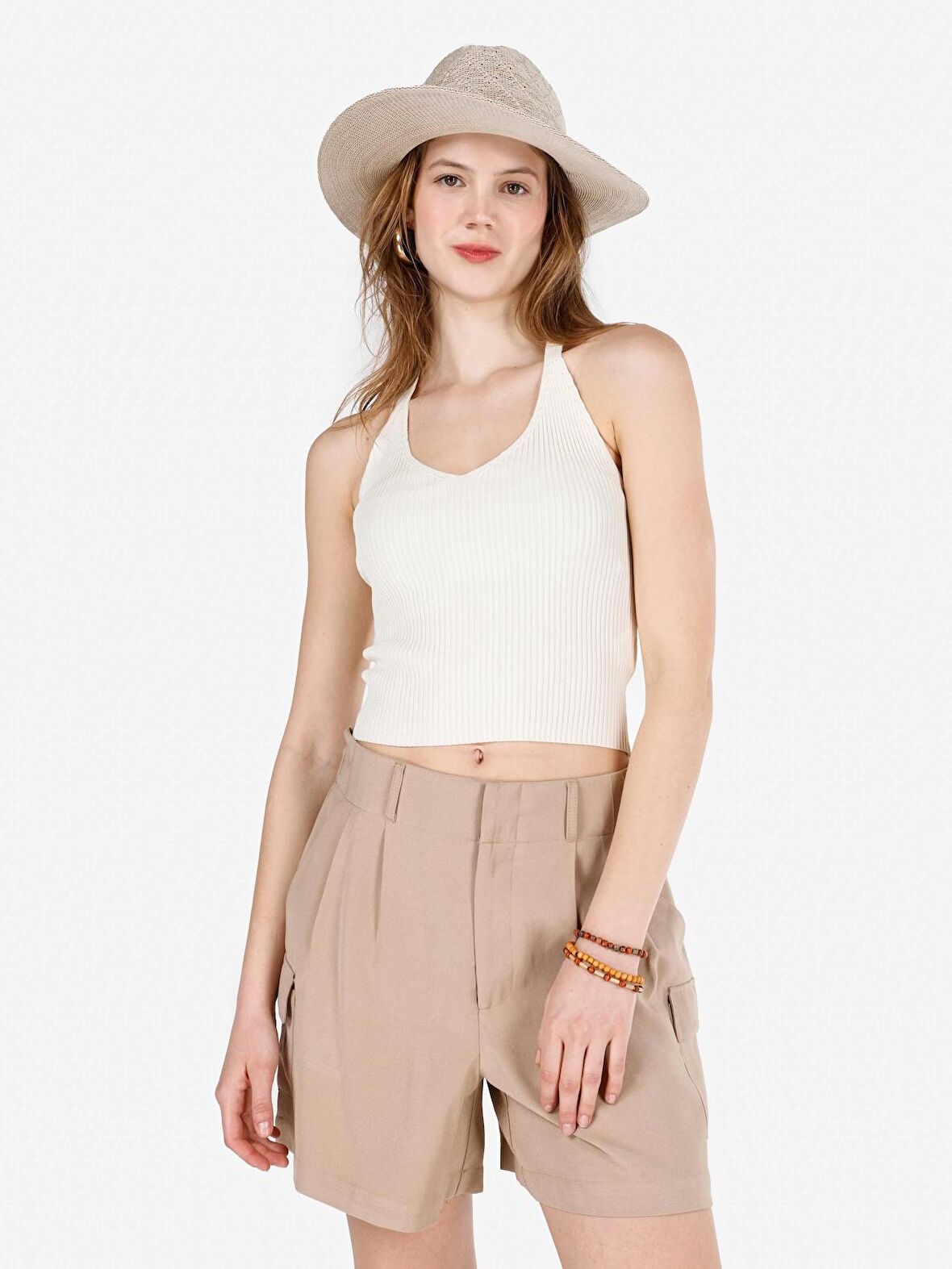 Dar Kesim Ekru Kadın Kolsuz Kazak Cl1069095