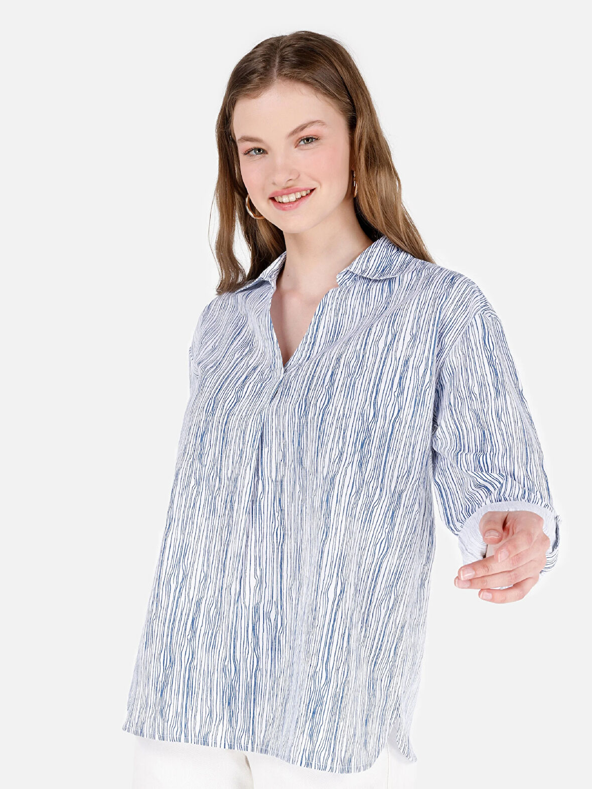 Regular Fit Shirt Yaka Roll-Up Kol Çizgili Beyaz Kadın Uzun Kol Gömlek