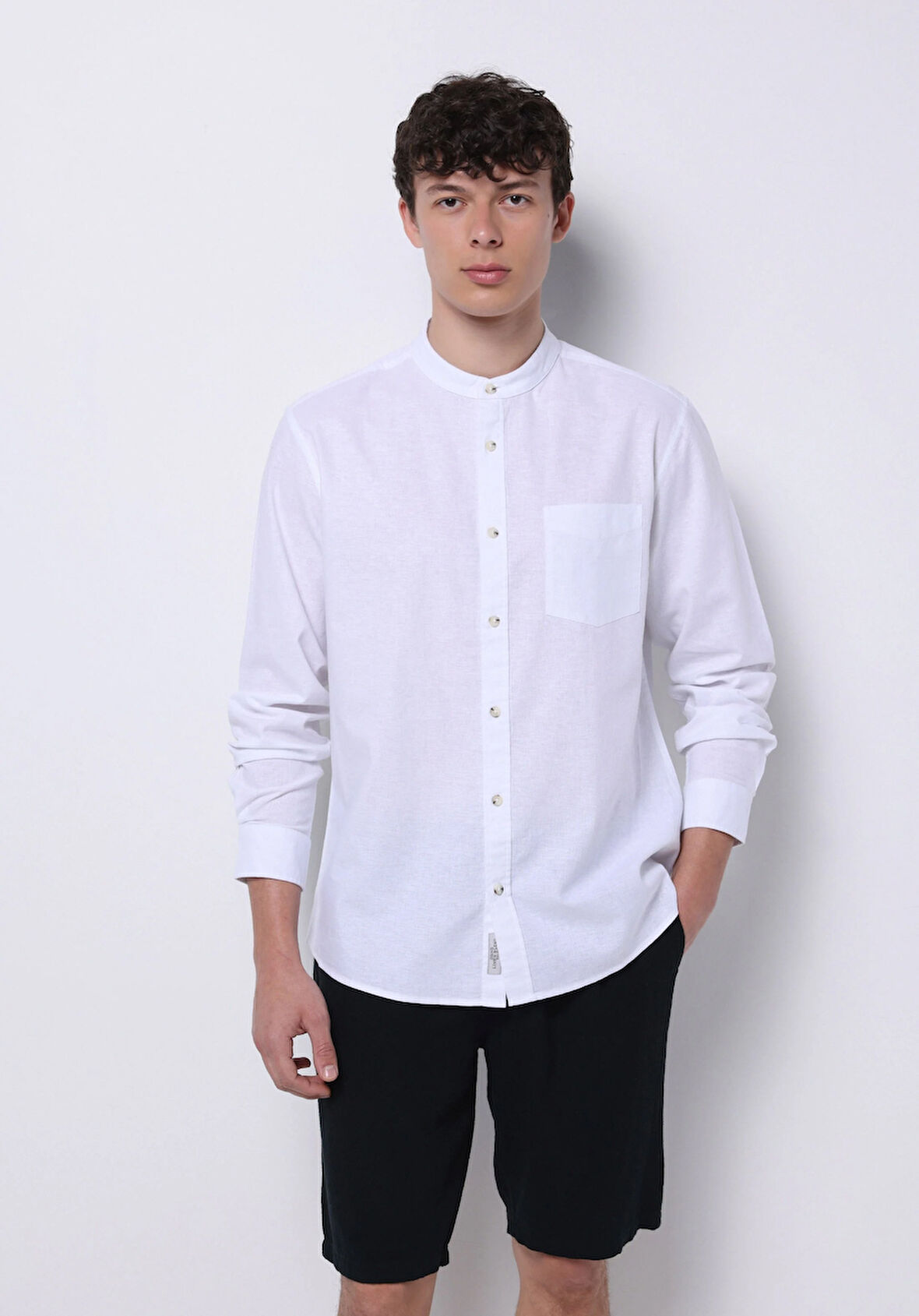 Regular Fit Hakim Yaka Düz Erkek Keten Karışımlı Beyaz Uzun Kol Gömlek