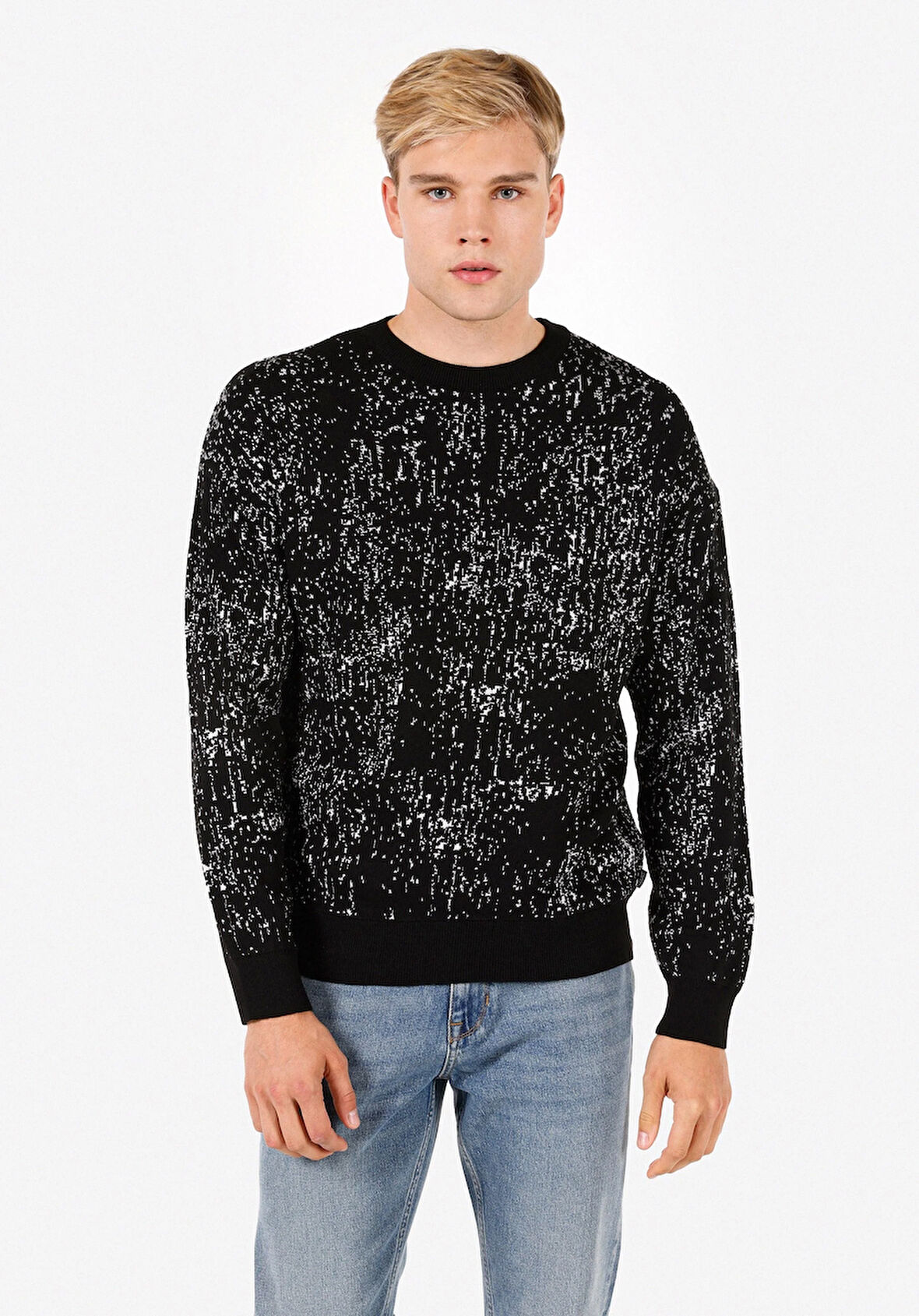 Regular Fit Yuvarlak Yaka Jakarlı Erkek Siyah Kazak