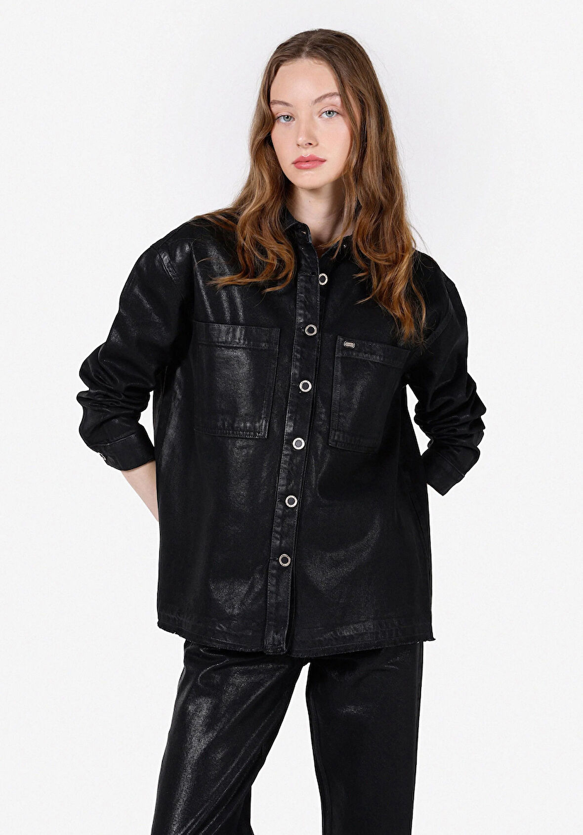 Oversize Fit Klasik Yaka  Kadın Siyah Uzun Kol Gömlek