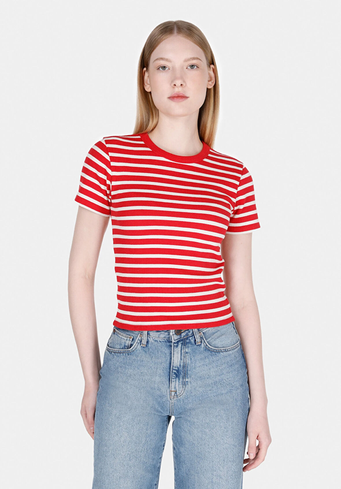 Slim Fit Yuvarlak Yaka Çizgili Kadın Kirmizi Kısa Kol Tişört Cl1073208