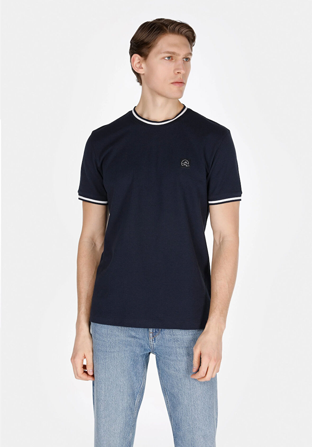 Regular Fit Yuvarlak Yaka Jakarlı Erkek Lacivert Kısa Kol Tişört