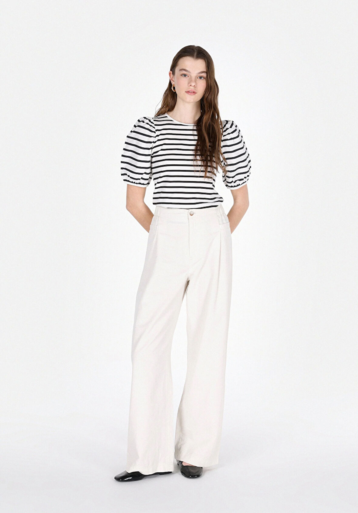 Slim Fit   Kadın Beyaz Kısa Kol Tişört