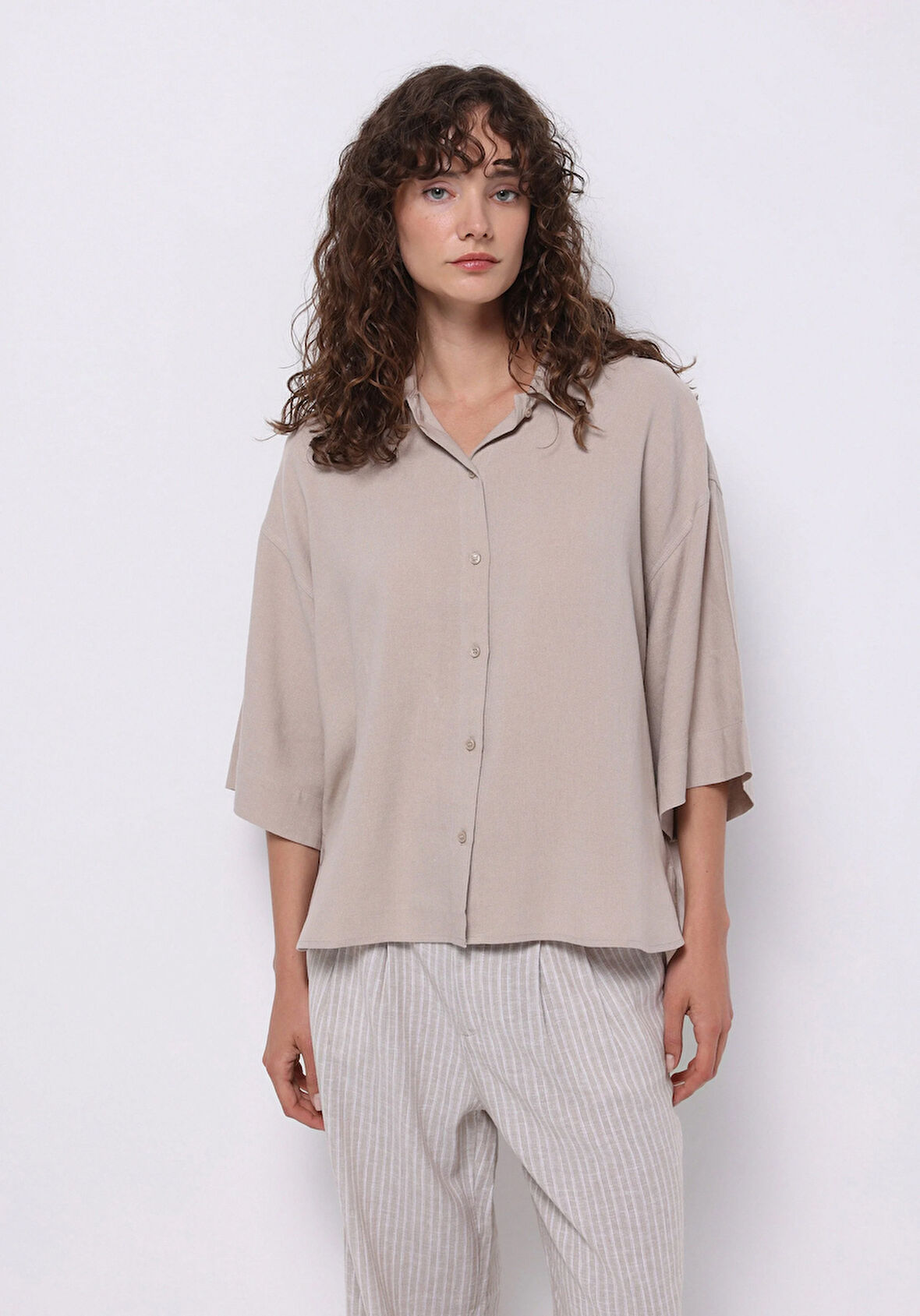 Relaxed Fit Shirt Neck Düz Kadın Bej ¾ Kol Gömlek