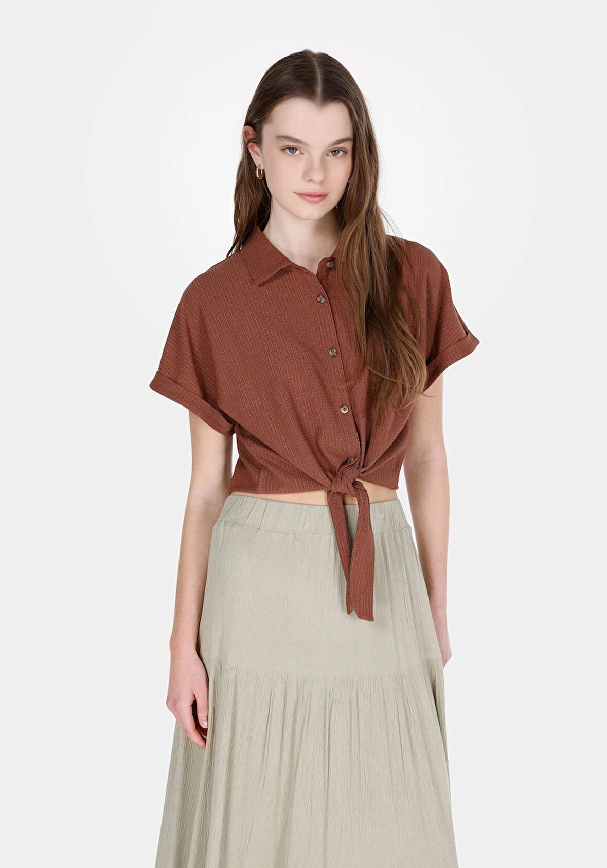 Regular Fit Shirt Neck Jakarlı Kadın Kahverengi Kısa Kol Tişört
